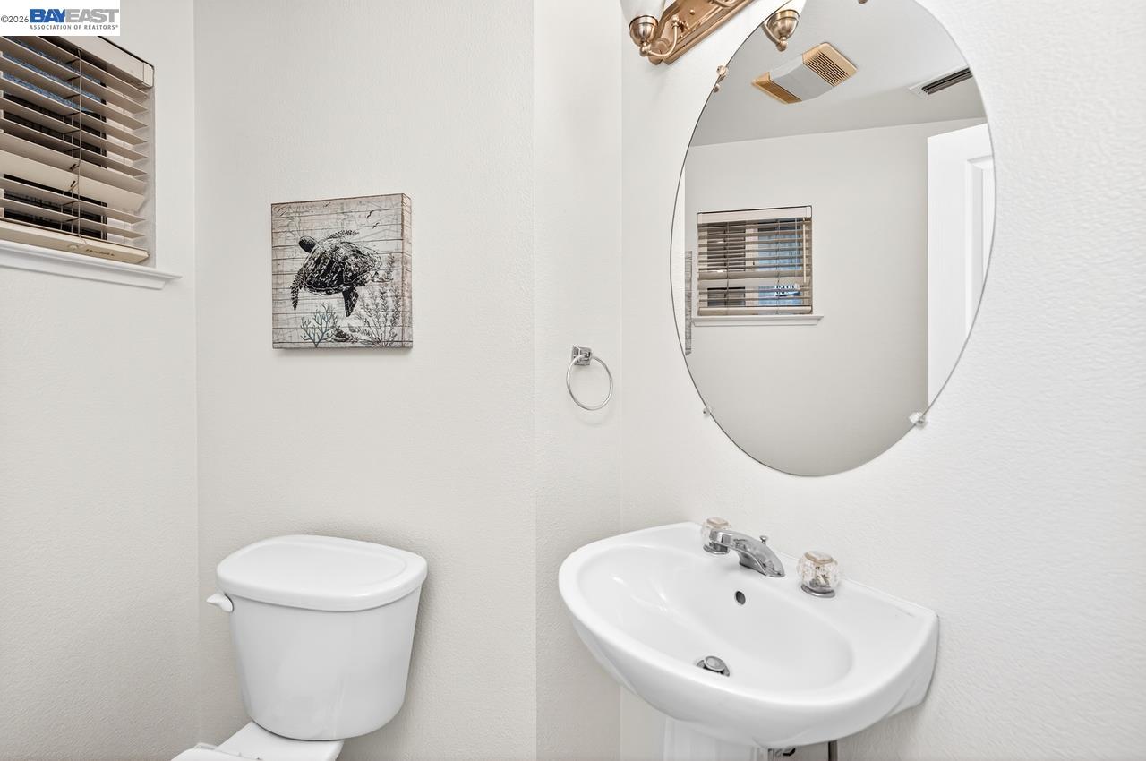 Detail Gallery Image 17 of 34 For 4153 Alba Ct, Pleasanton,  CA 94588 - 2 Beds | 2/1 Baths