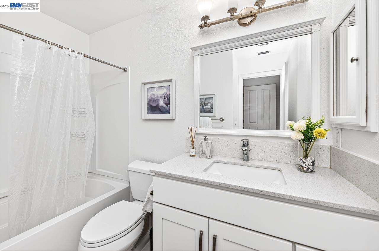 Detail Gallery Image 25 of 34 For 4153 Alba Ct, Pleasanton,  CA 94588 - 2 Beds | 2/1 Baths