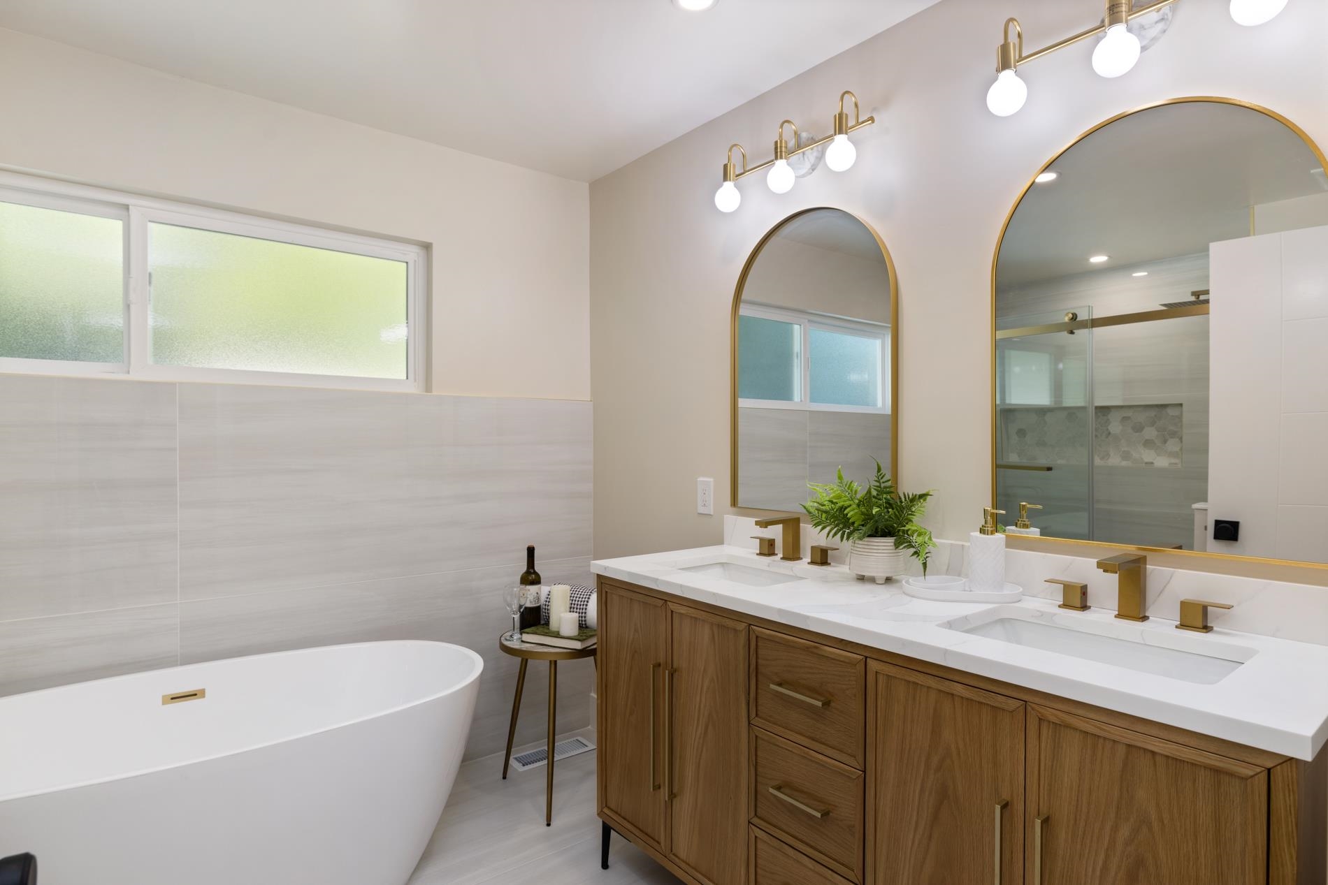 Detail Gallery Image 14 of 33 For 483 Boynton Ave, Berkeley,  CA 94707 - 5 Beds | 4/1 Baths