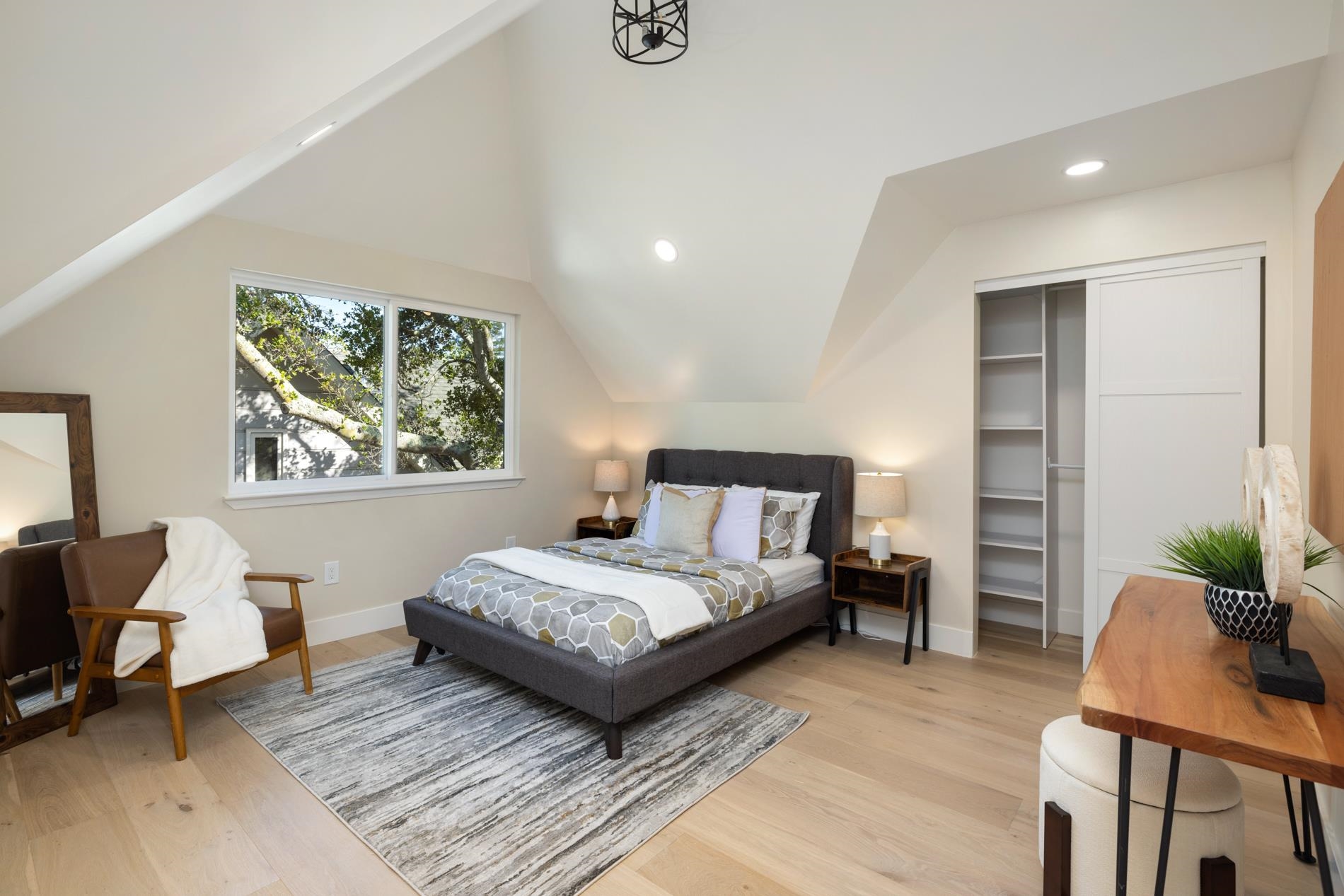 Detail Gallery Image 17 of 33 For 483 Boynton Ave, Berkeley,  CA 94707 - 5 Beds | 4/1 Baths