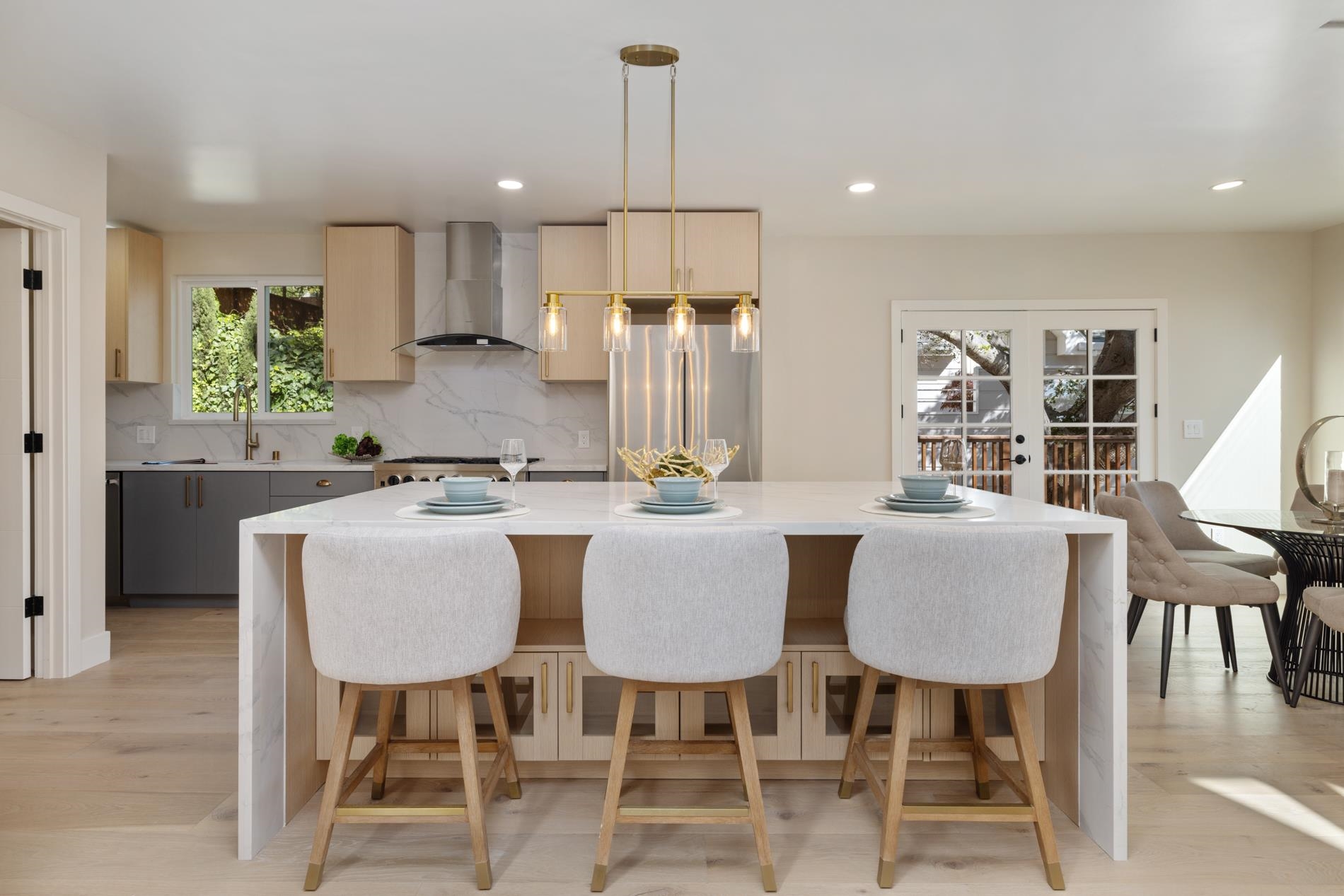 Detail Gallery Image 4 of 33 For 483 Boynton Ave, Berkeley,  CA 94707 - 5 Beds | 4/1 Baths