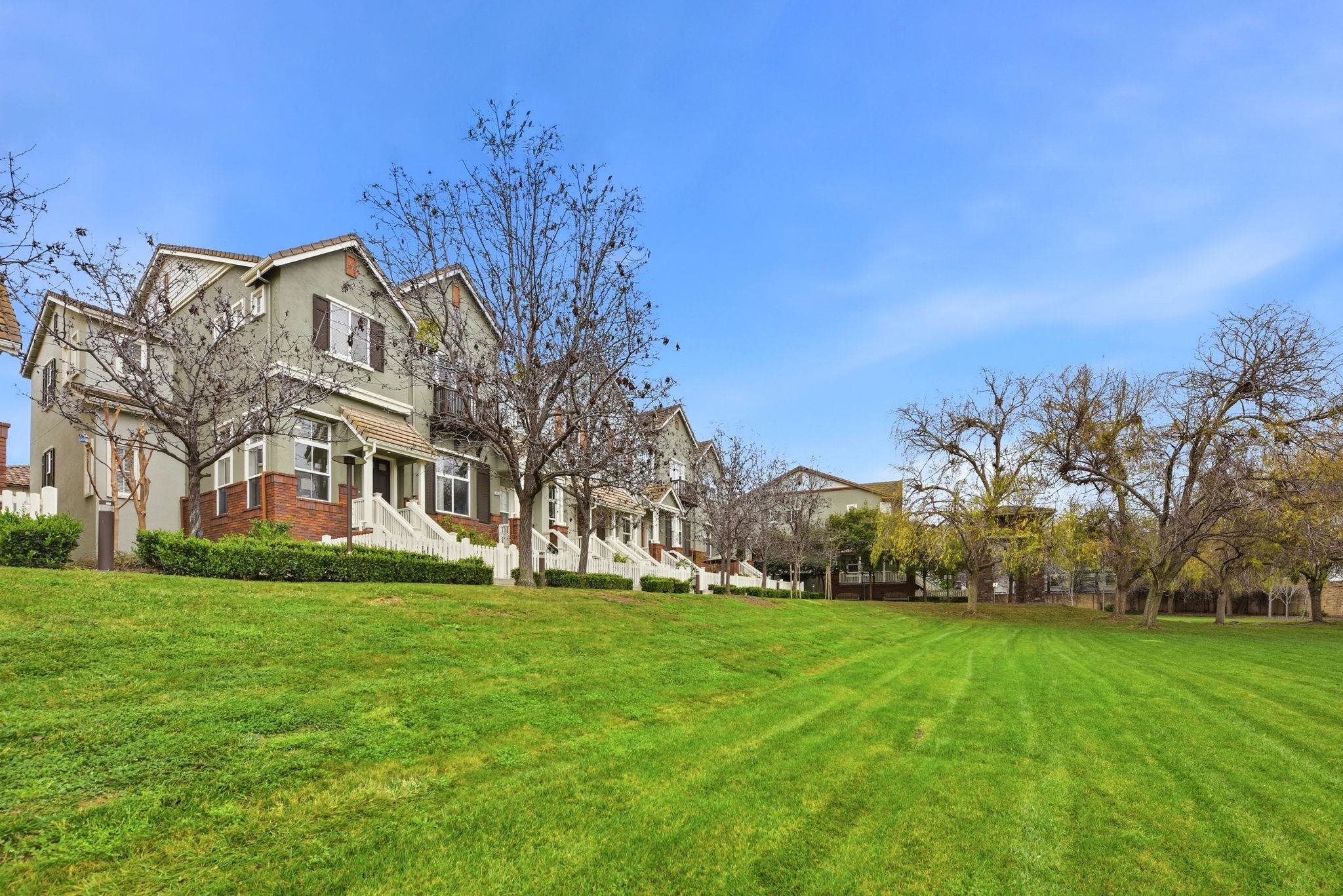 Photo #2: 41124348 Listing: Photo #2