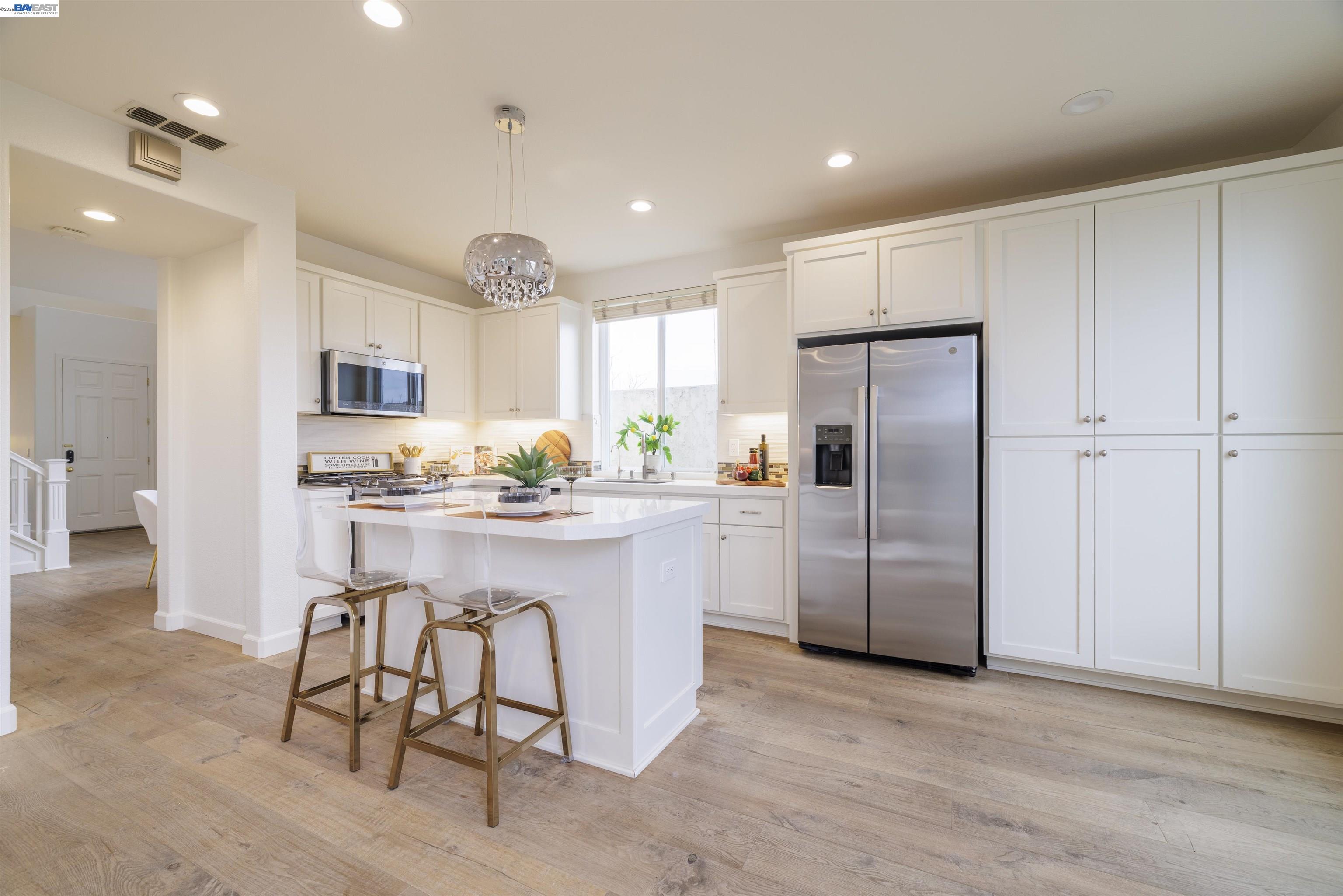 Detail Gallery Image 3 of 60 For 2849 Chocolate St, Pleasanton,  CA 94588 - 4 Beds | 2/1 Baths