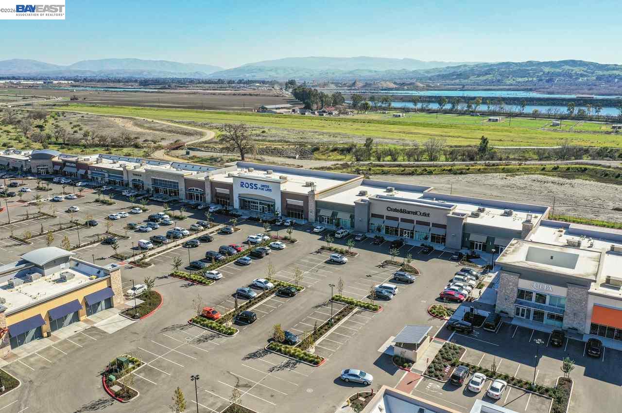 Detail Gallery Image 59 of 60 For 2849 Chocolate St, Pleasanton,  CA 94588 - 4 Beds | 2/1 Baths