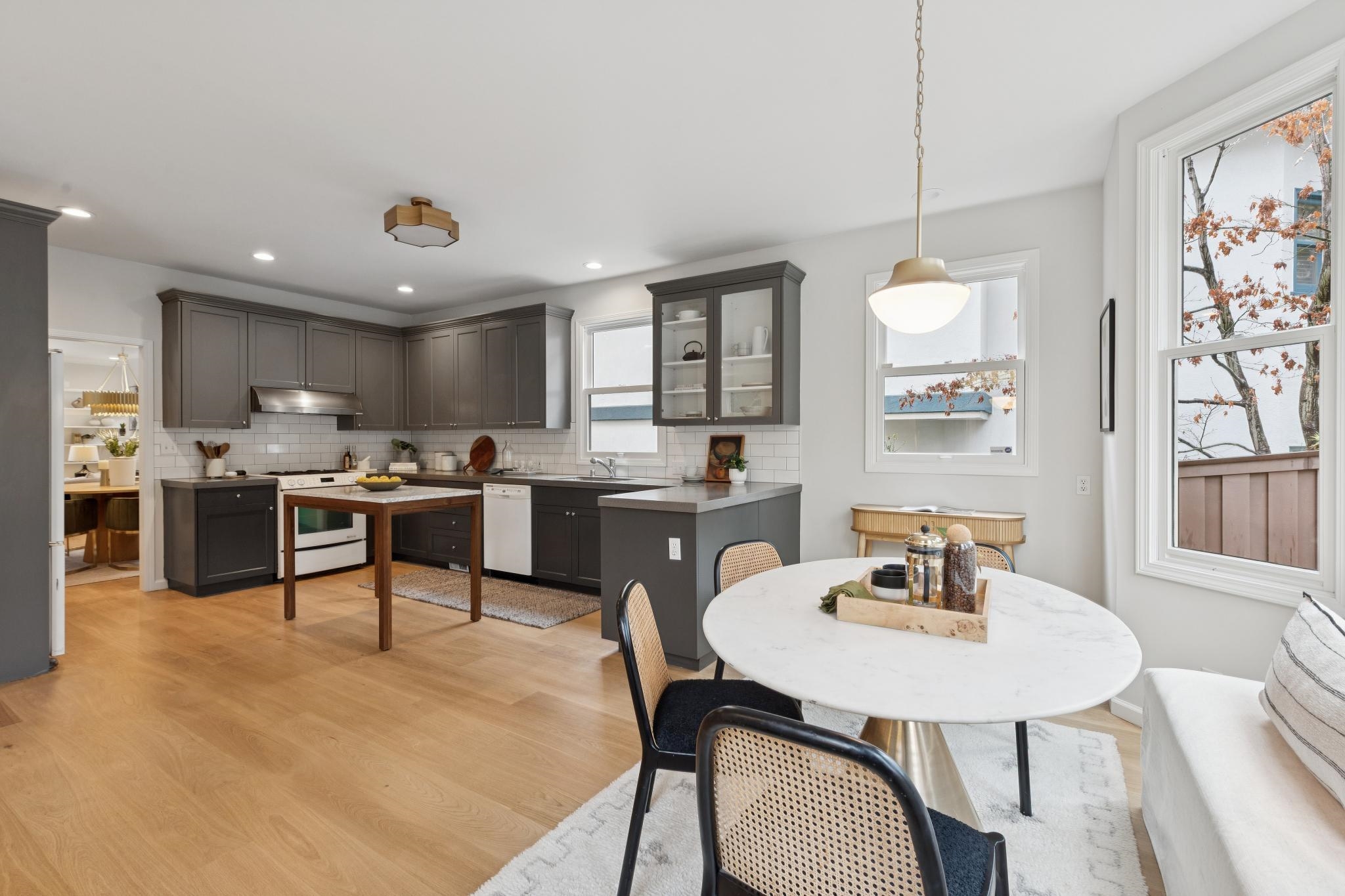 Detail Gallery Image 23 of 56 For 287 Cross Road, Oakland,  CA 94618-2025 - 3 Beds | 2/1 Baths