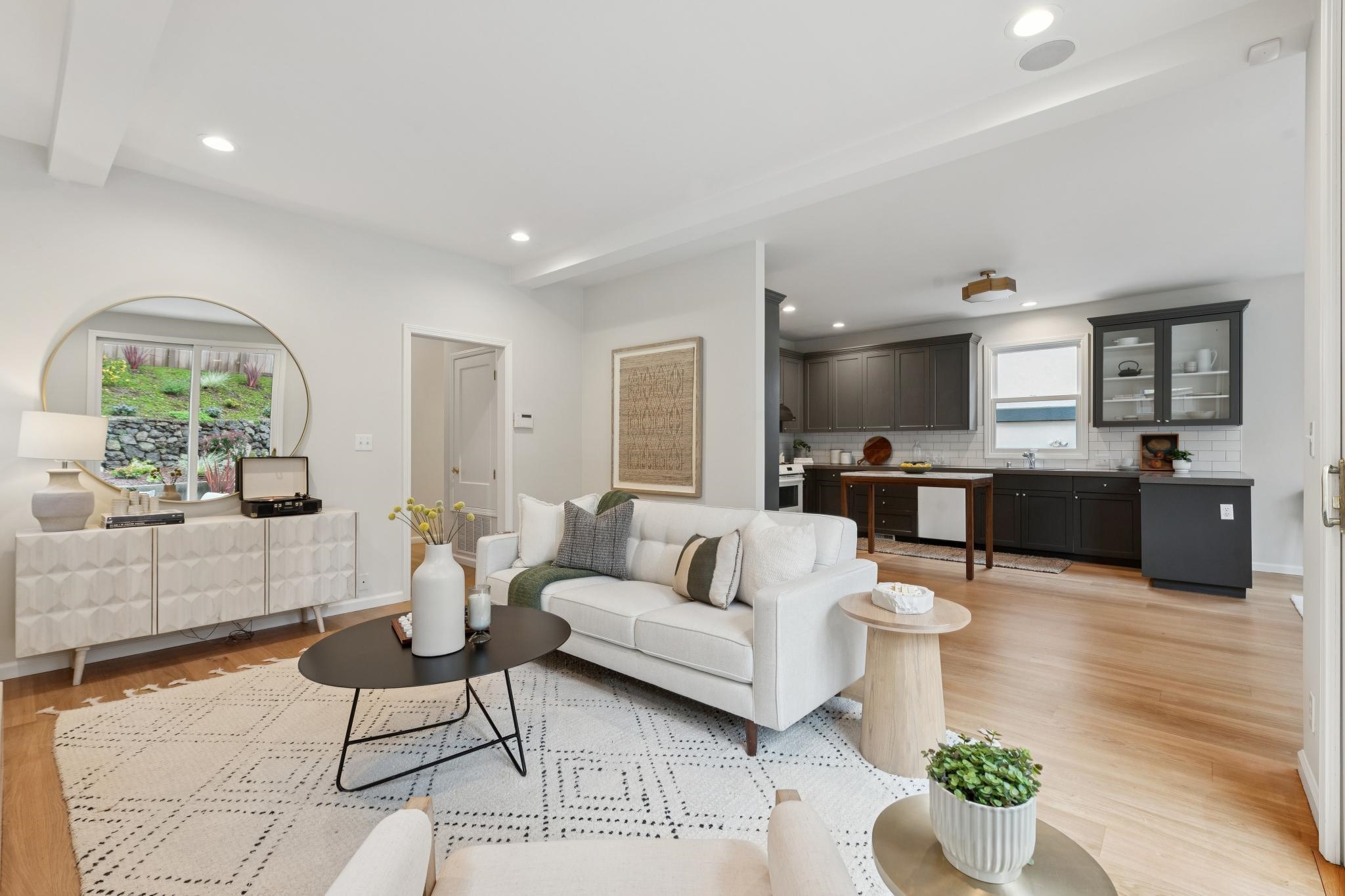 Detail Gallery Image 30 of 56 For 287 Cross Road, Oakland,  CA 94618-2025 - 3 Beds | 2/1 Baths