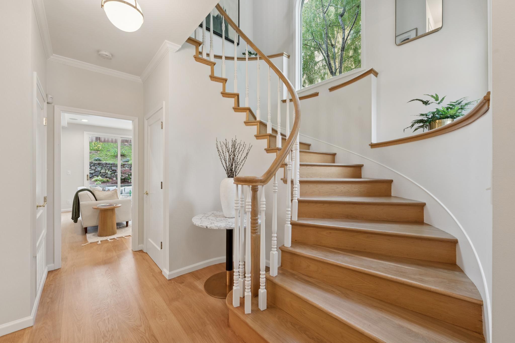 Detail Gallery Image 32 of 56 For 287 Cross Road, Oakland,  CA 94618-2025 - 3 Beds | 2/1 Baths