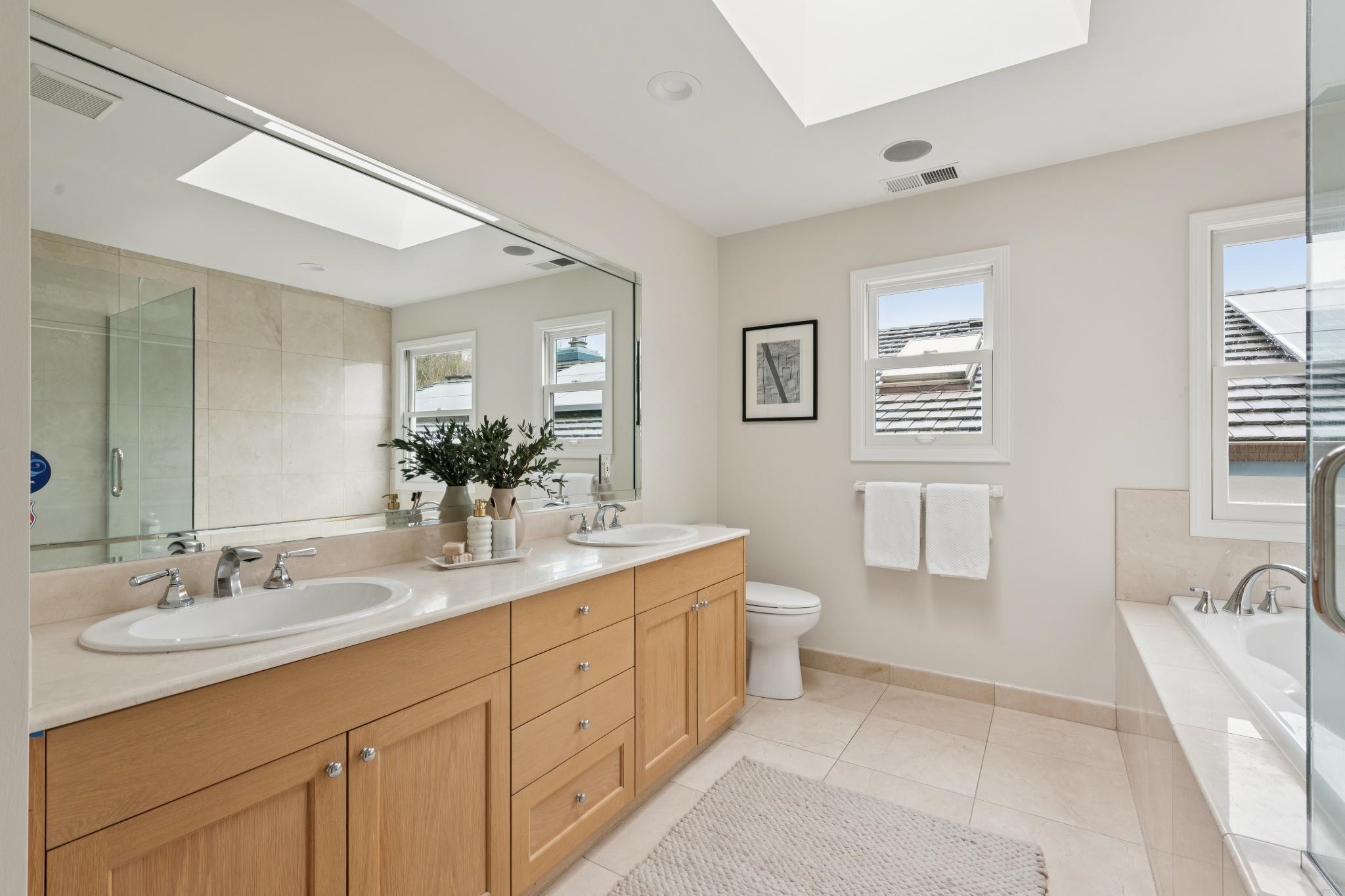 Detail Gallery Image 39 of 56 For 287 Cross Road, Oakland,  CA 94618-2025 - 3 Beds | 2/1 Baths