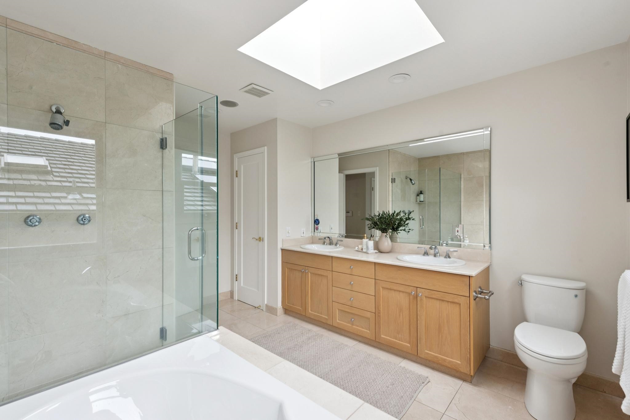 Detail Gallery Image 41 of 56 For 287 Cross Road, Oakland,  CA 94618-2025 - 3 Beds | 2/1 Baths