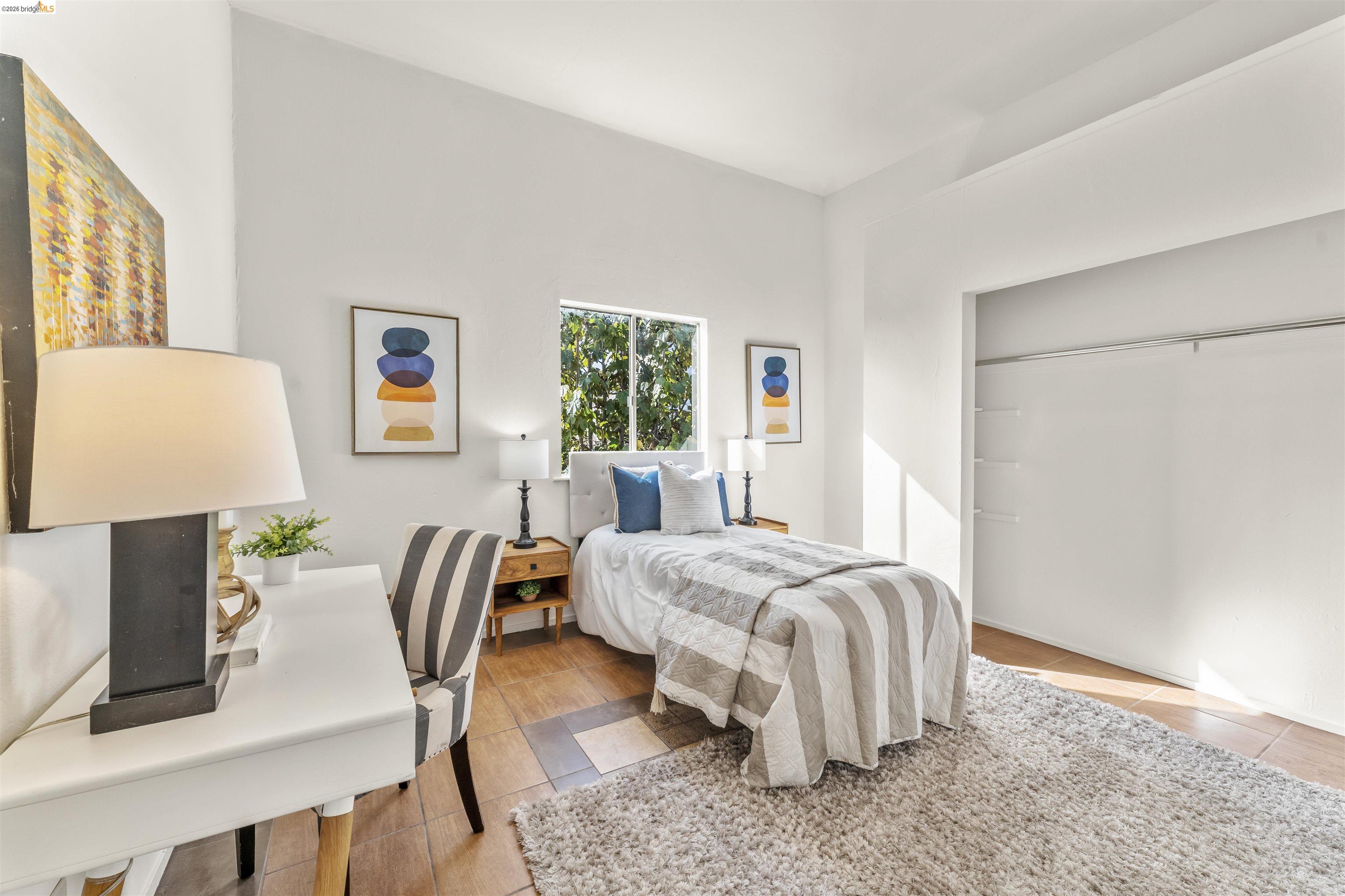 Detail Gallery Image 9 of 13 For 1431 10th St, Oakland,  CA 94607 - – Beds | – Baths