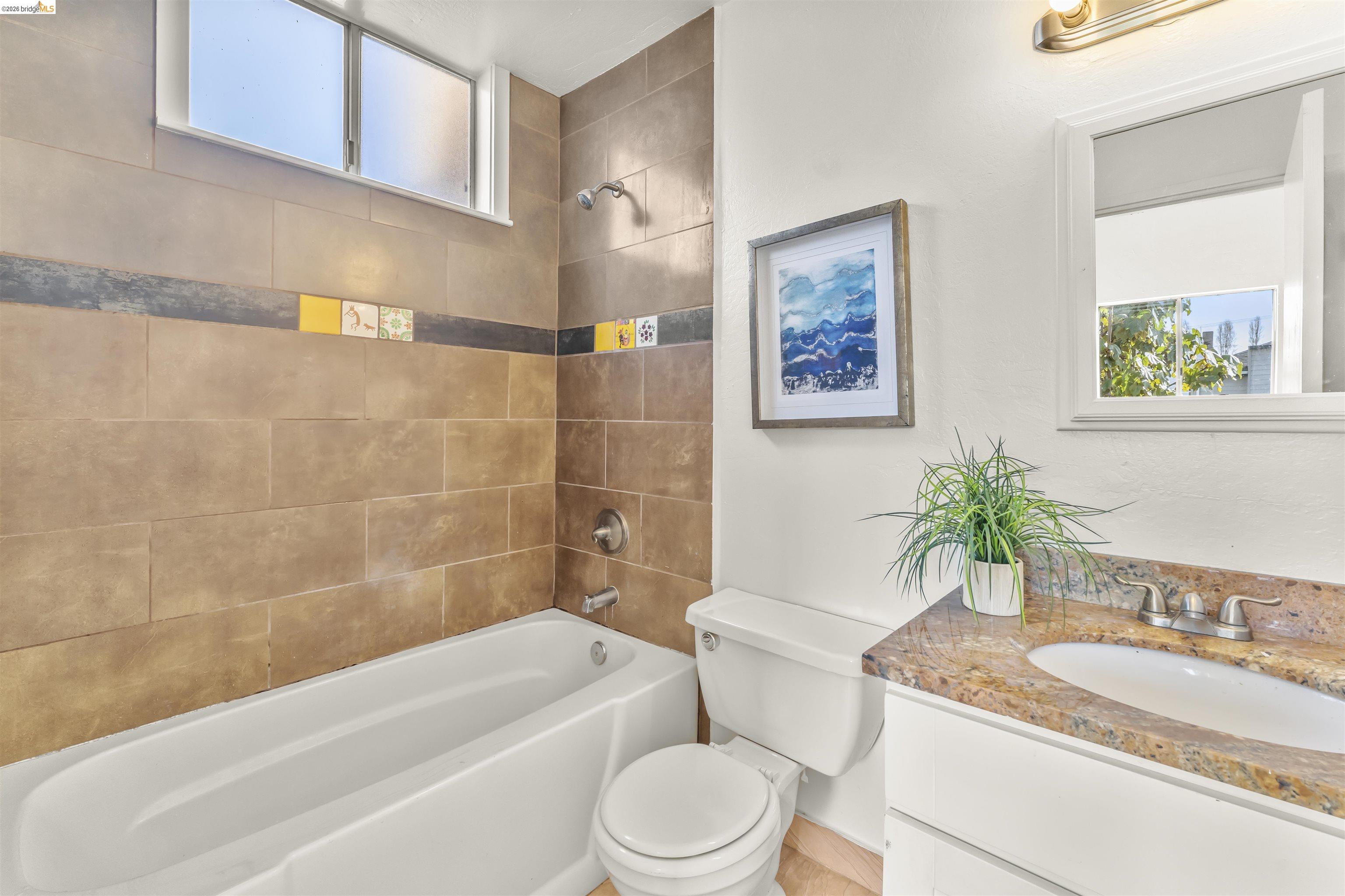 Detail Gallery Image 10 of 13 For 1431 10th St, Oakland,  CA 94607 - – Beds | – Baths