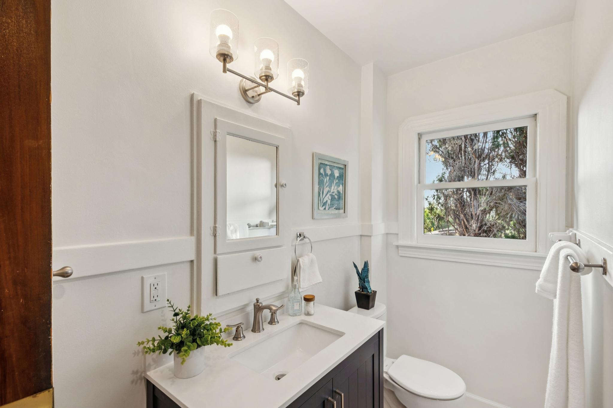 Detail Gallery Image 30 of 59 For 1207 Francisco Street, Berkeley,  CA 94702 - 3 Beds | 2 Baths