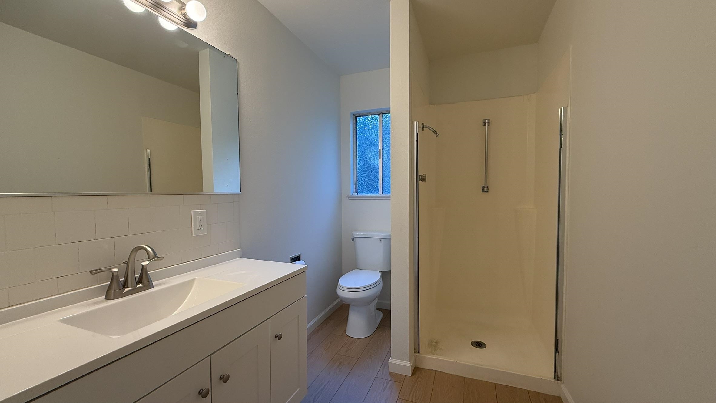 Detail Gallery Image 13 of 21 For 5051 Harrison Grade Rd, Sebastopol,  CA 95472 - 2 Beds | 2/1 Baths