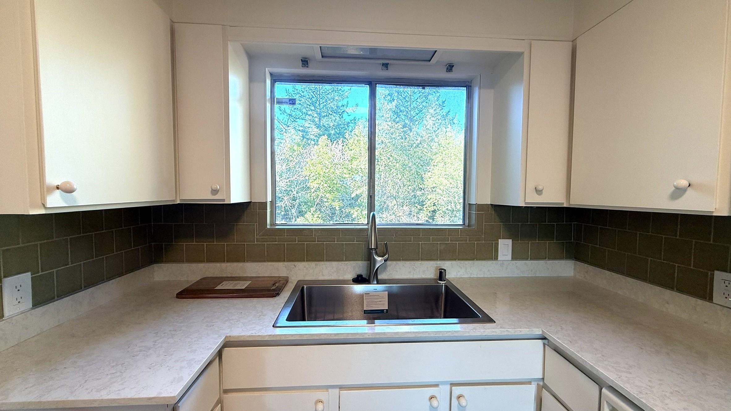 Detail Gallery Image 6 of 21 For 5051 Harrison Grade Rd, Sebastopol,  CA 95472 - 2 Beds | 2/1 Baths