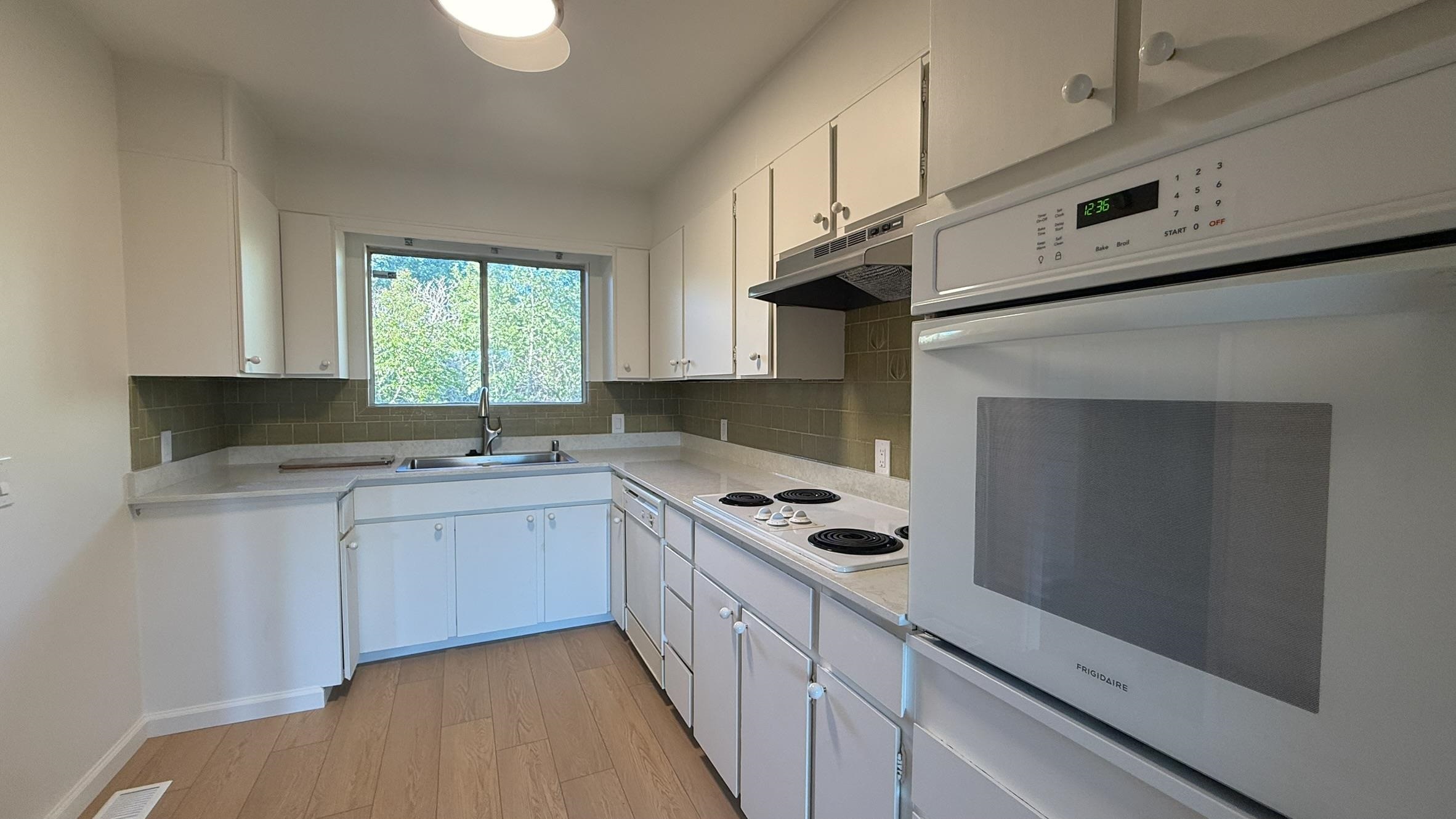 Detail Gallery Image 7 of 21 For 5051 Harrison Grade Rd, Sebastopol,  CA 95472 - 2 Beds | 2/1 Baths