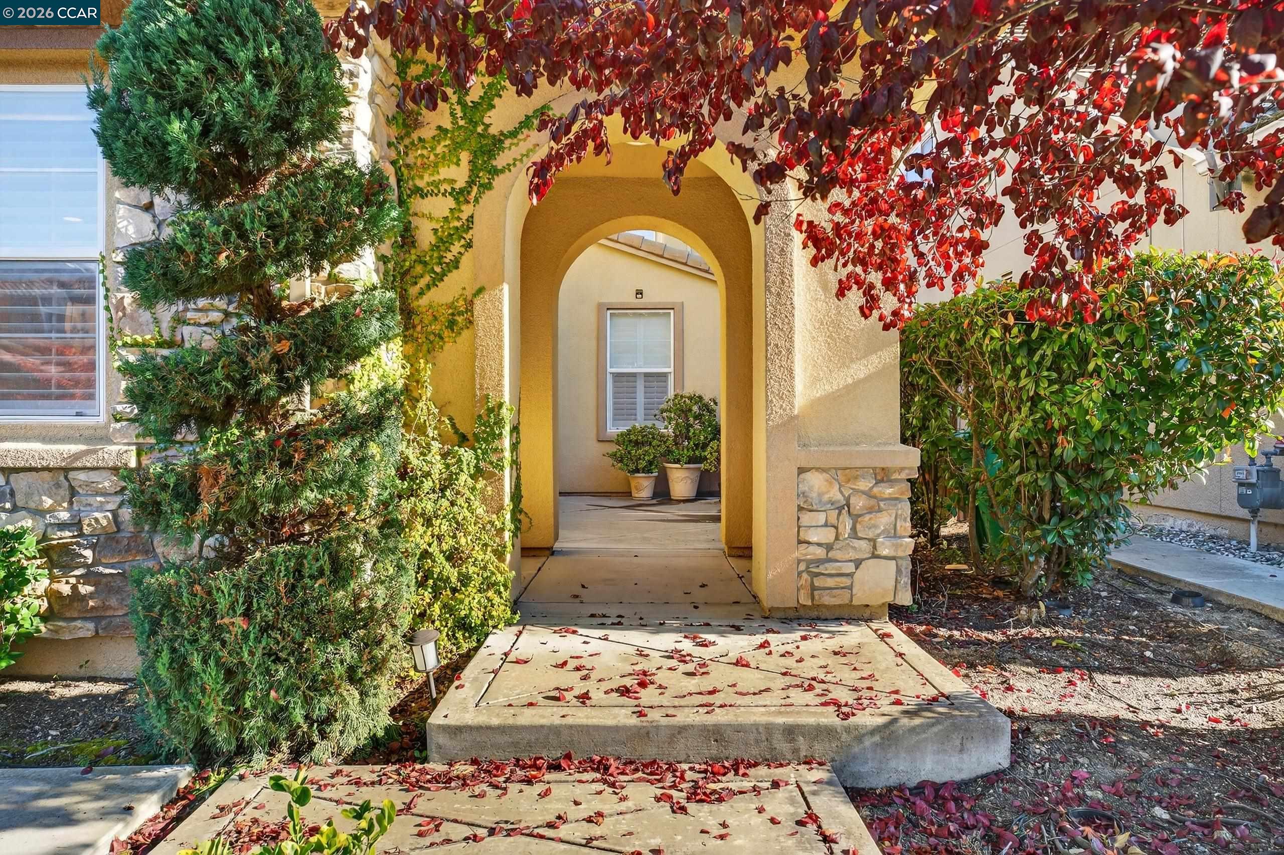 Detail Gallery Image 4 of 60 For 626 Karina Ct, San Ramon,  CA 94582 - 5 Beds | 3/1 Baths