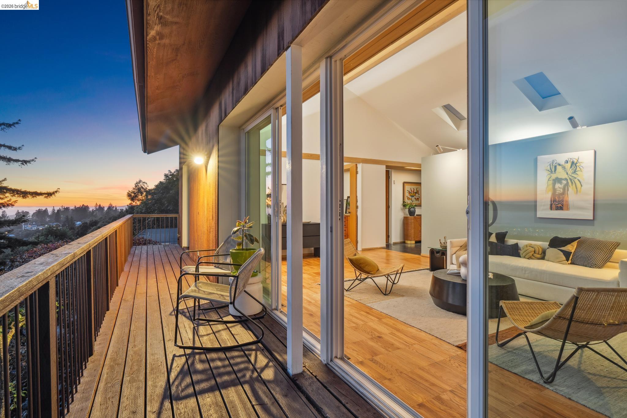 Front Image Thumbnail for EB41124357