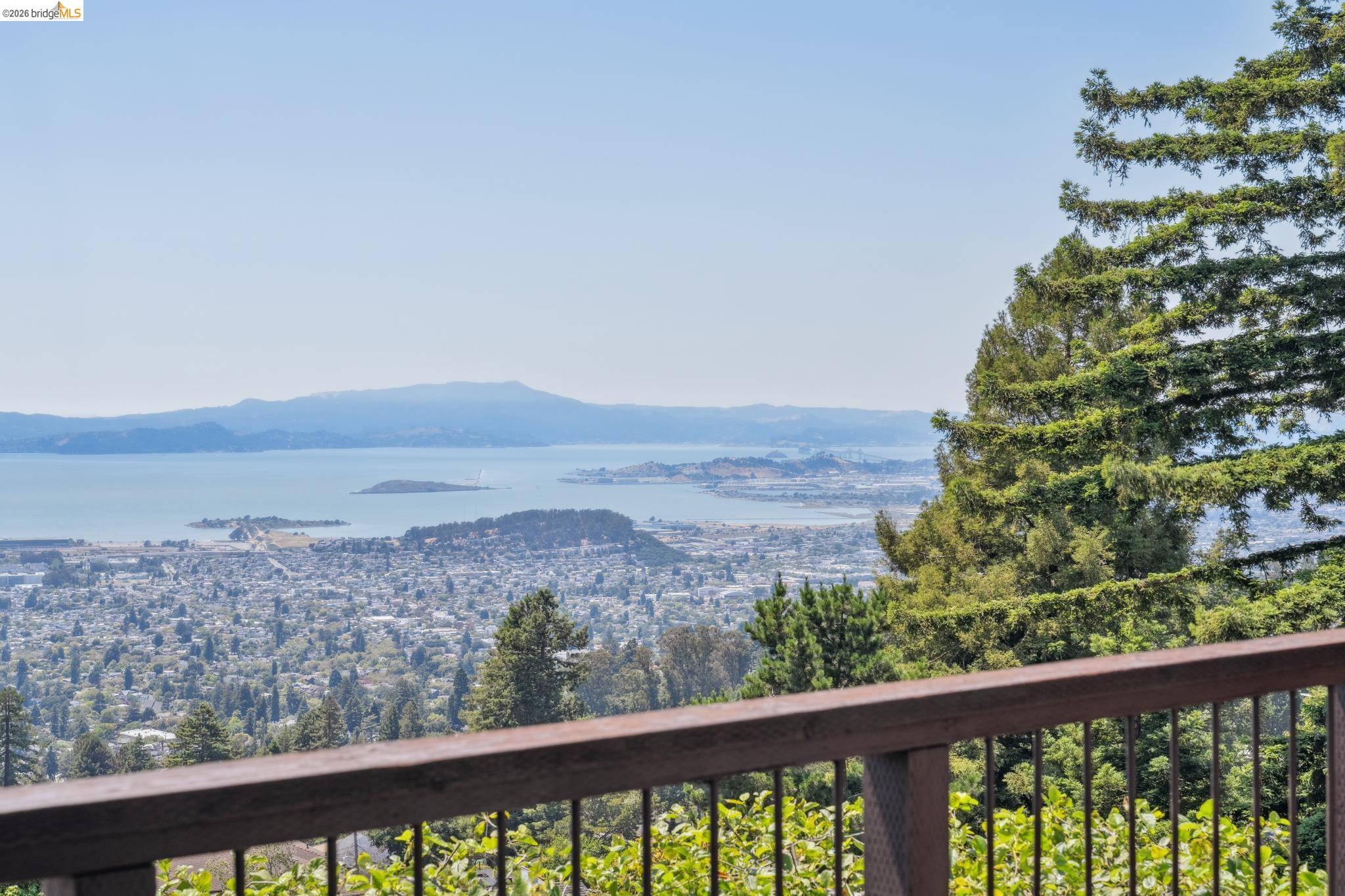 Detail Gallery Image 15 of 46 For 120 Hill Rd, Berkeley,  CA 94708 - 4 Beds | 2/2 Baths