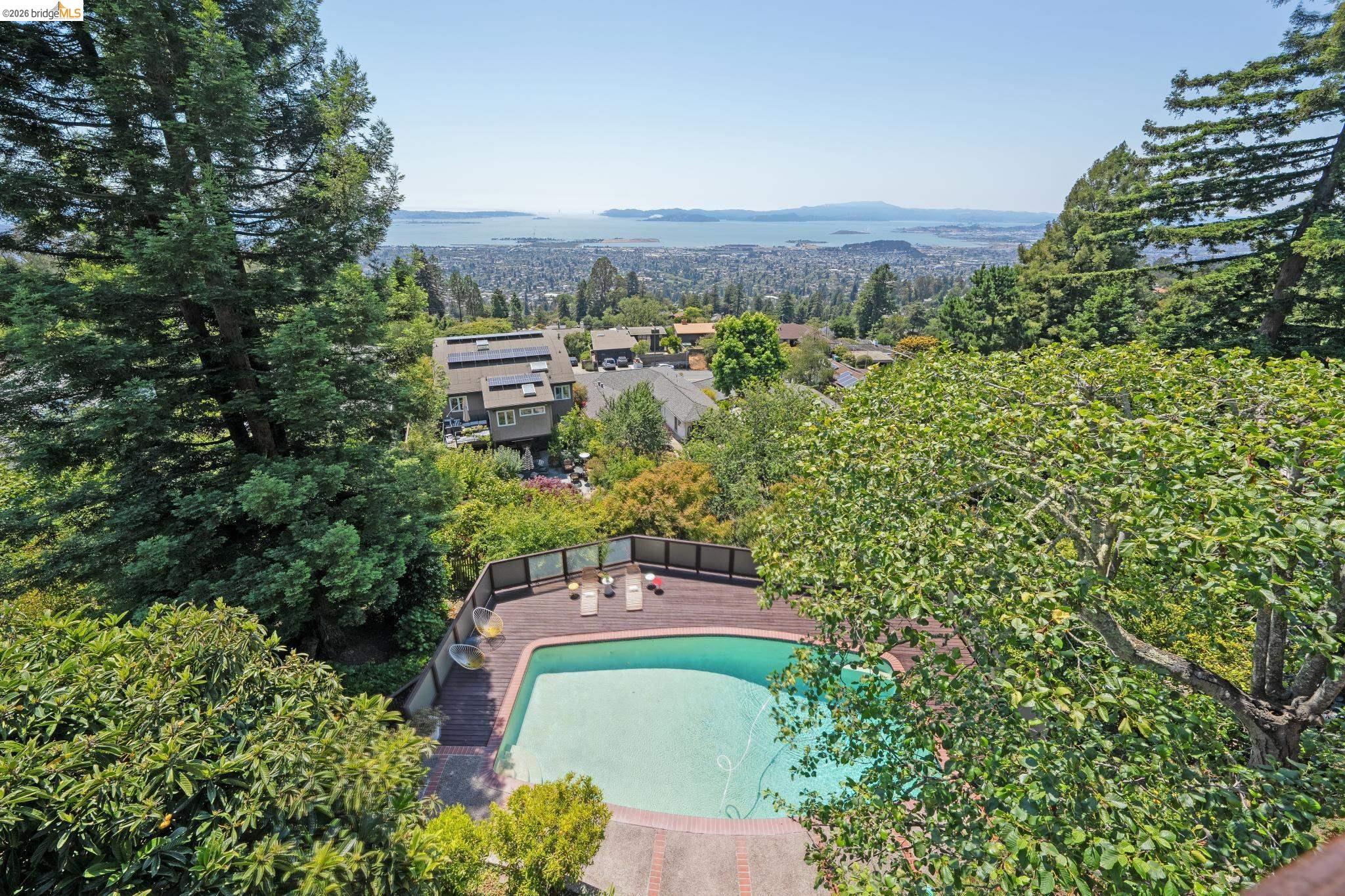 Detail Gallery Image 16 of 46 For 120 Hill Rd, Berkeley,  CA 94708 - 4 Beds | 2/2 Baths