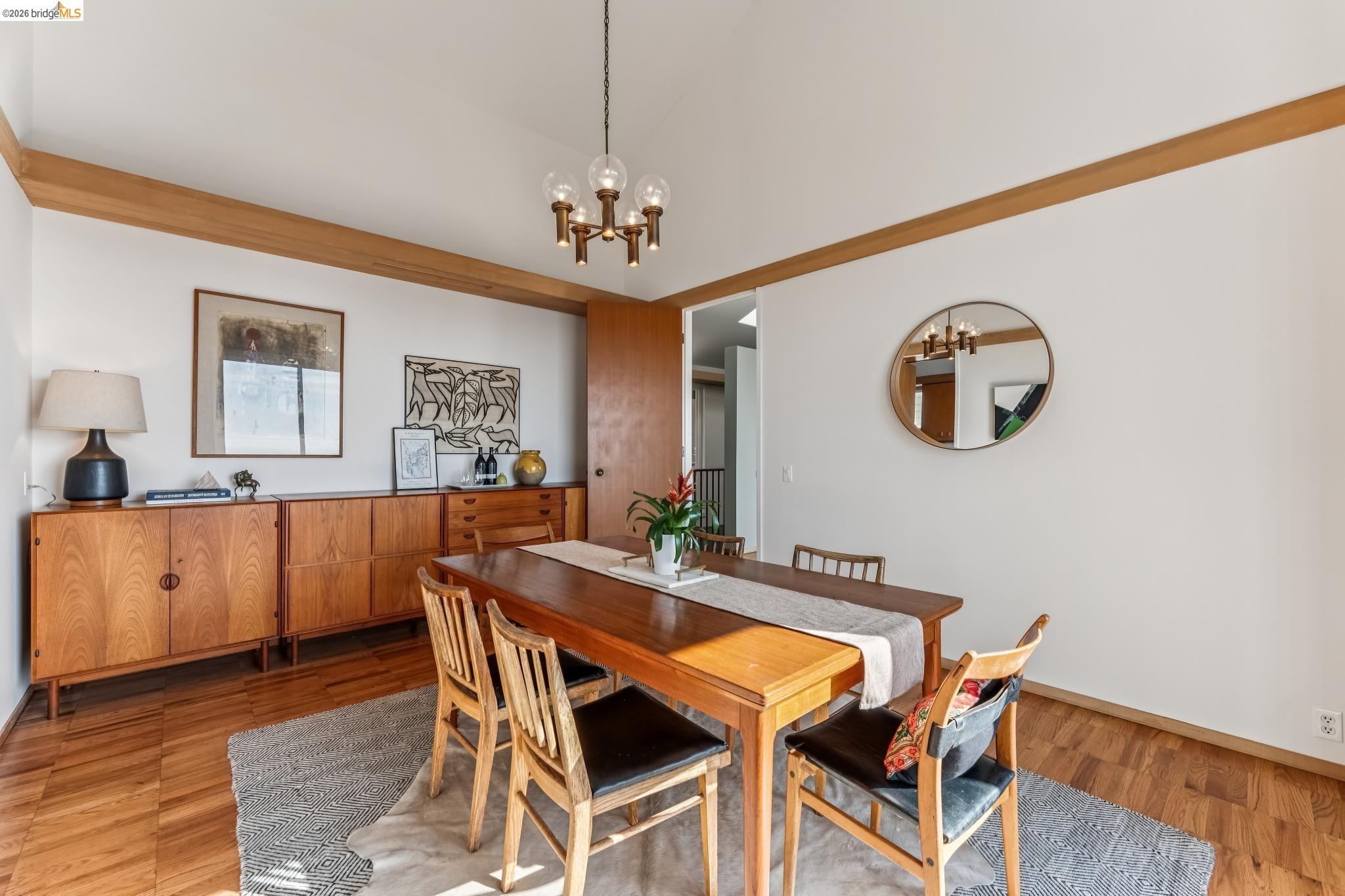 Detail Gallery Image 18 of 46 For 120 Hill Rd, Berkeley,  CA 94708 - 4 Beds | 2/2 Baths