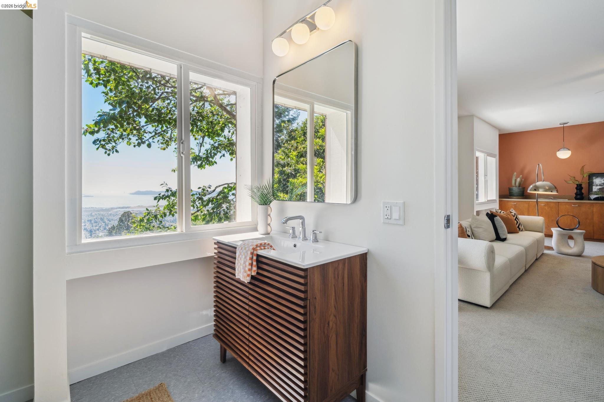 Detail Gallery Image 41 of 46 For 120 Hill Rd, Berkeley,  CA 94708 - 4 Beds | 2/2 Baths