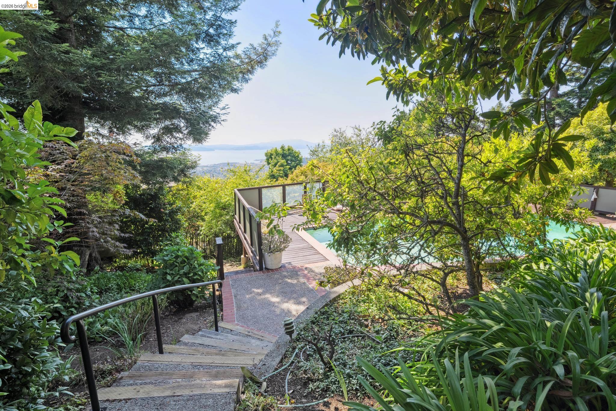 Detail Gallery Image 43 of 46 For 120 Hill Rd, Berkeley,  CA 94708 - 4 Beds | 2/2 Baths