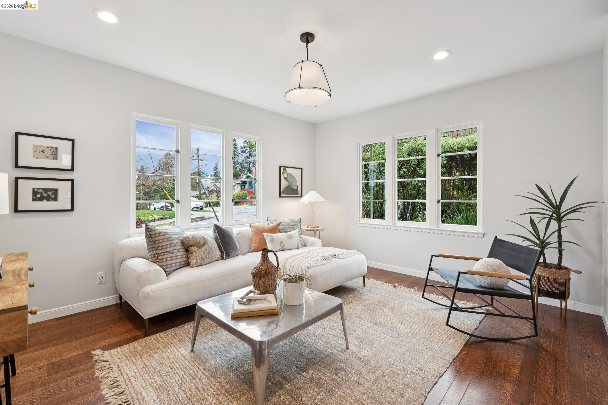 Detail Gallery Image 19 of 57 For 140 Cambridge Way, Piedmont,  CA 94611 - 3 Beds | 3 Baths