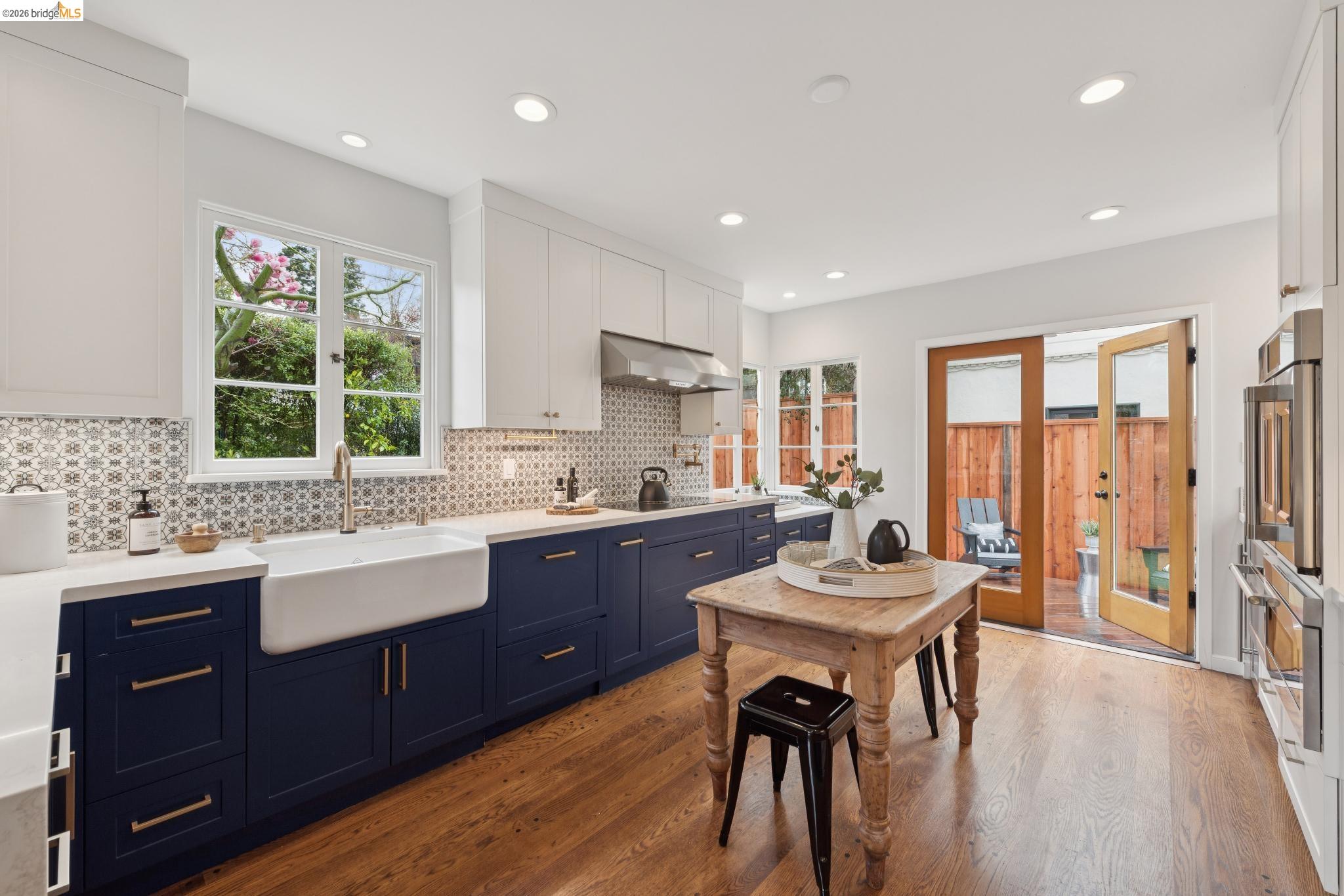 Detail Gallery Image 27 of 57 For 140 Cambridge Way, Piedmont,  CA 94611 - 3 Beds | 3 Baths