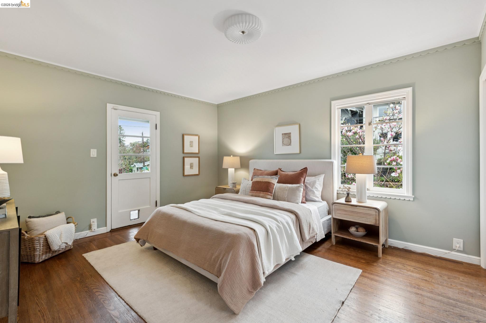 Detail Gallery Image 36 of 57 For 140 Cambridge Way, Piedmont,  CA 94611 - 3 Beds | 3 Baths