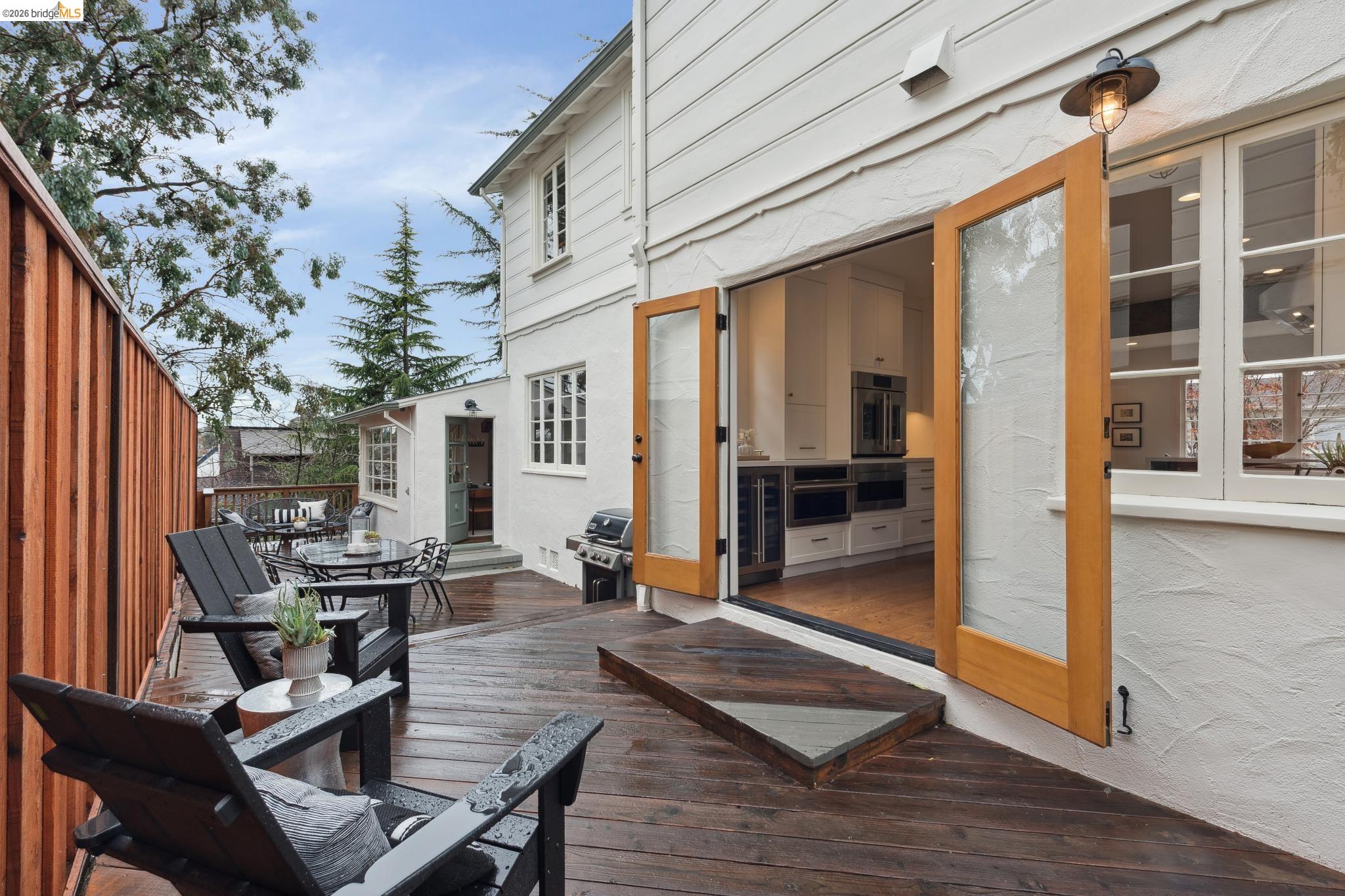 Detail Gallery Image 52 of 57 For 140 Cambridge Way, Piedmont,  CA 94611 - 3 Beds | 3 Baths