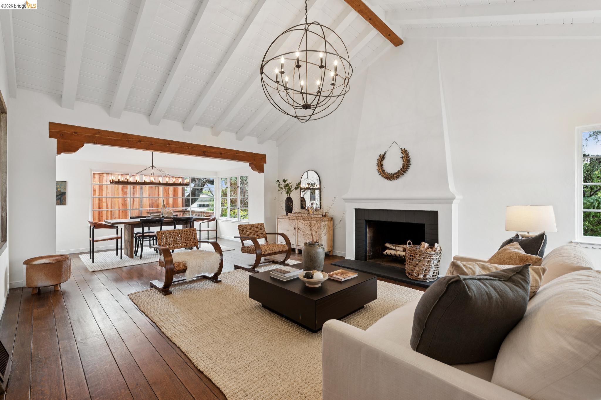 Detail Gallery Image 7 of 57 For 140 Cambridge Way, Piedmont,  CA 94611 - 3 Beds | 3 Baths