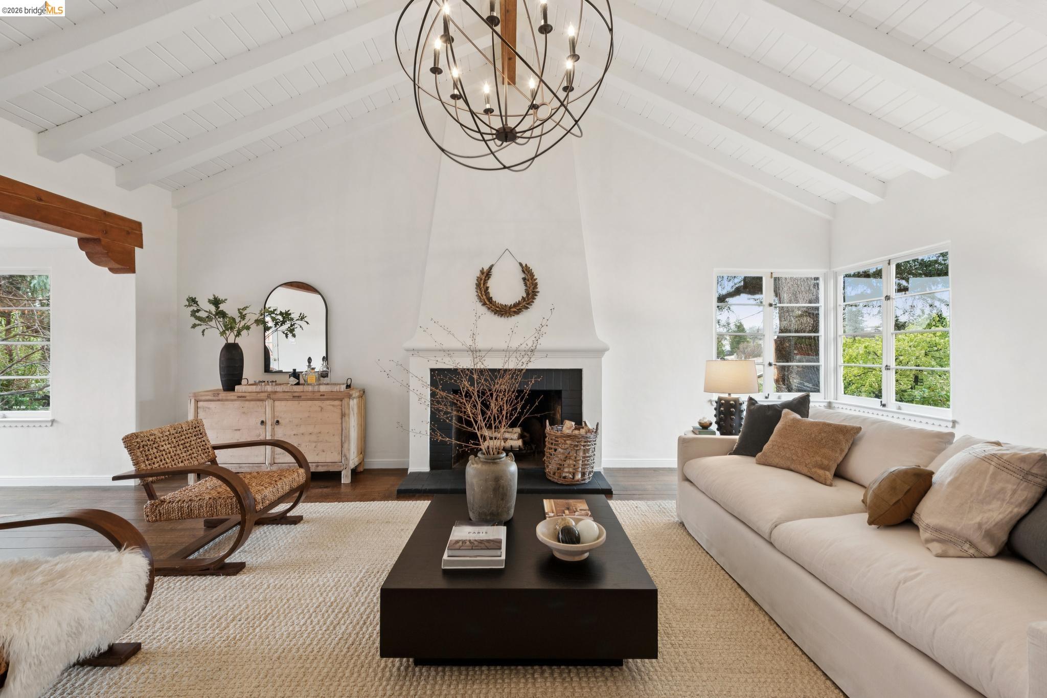 Detail Gallery Image 9 of 57 For 140 Cambridge Way, Piedmont,  CA 94611 - 3 Beds | 3 Baths