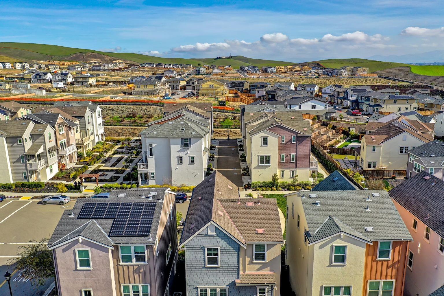 Detail Gallery Image 45 of 47 For 2008 Confidence Way, Dublin,  CA 94568 - 4 Beds | 3/1 Baths