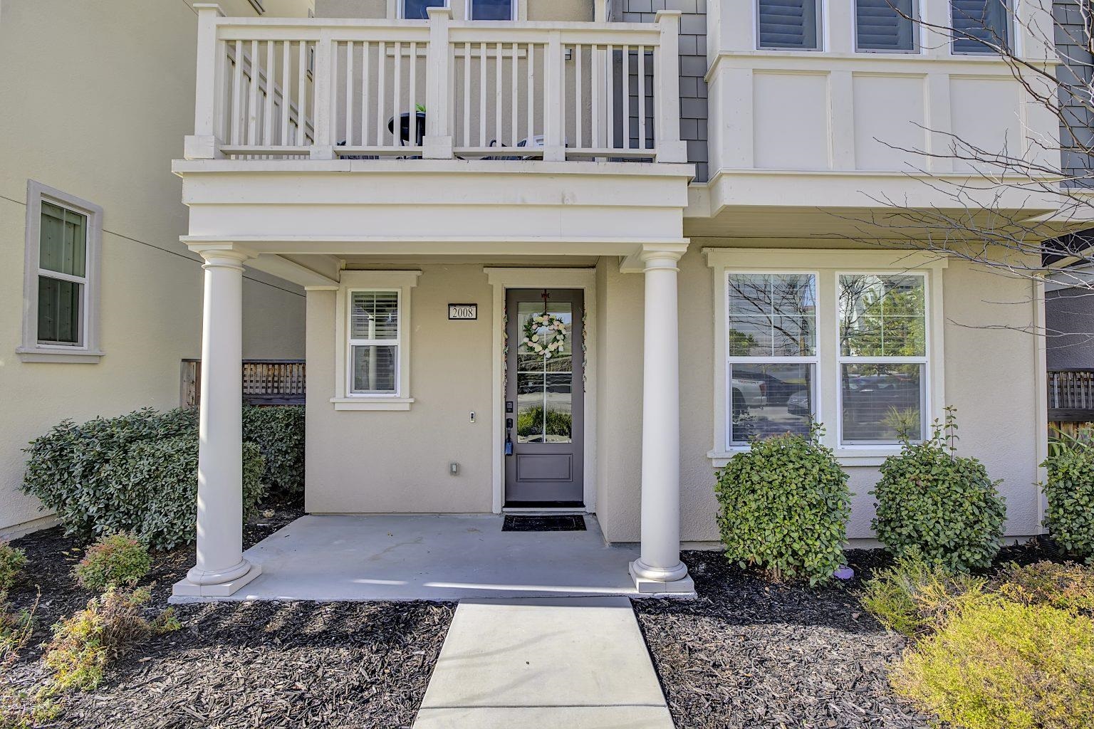 Detail Gallery Image 6 of 47 For 2008 Confidence Way, Dublin,  CA 94568 - 4 Beds | 3/1 Baths