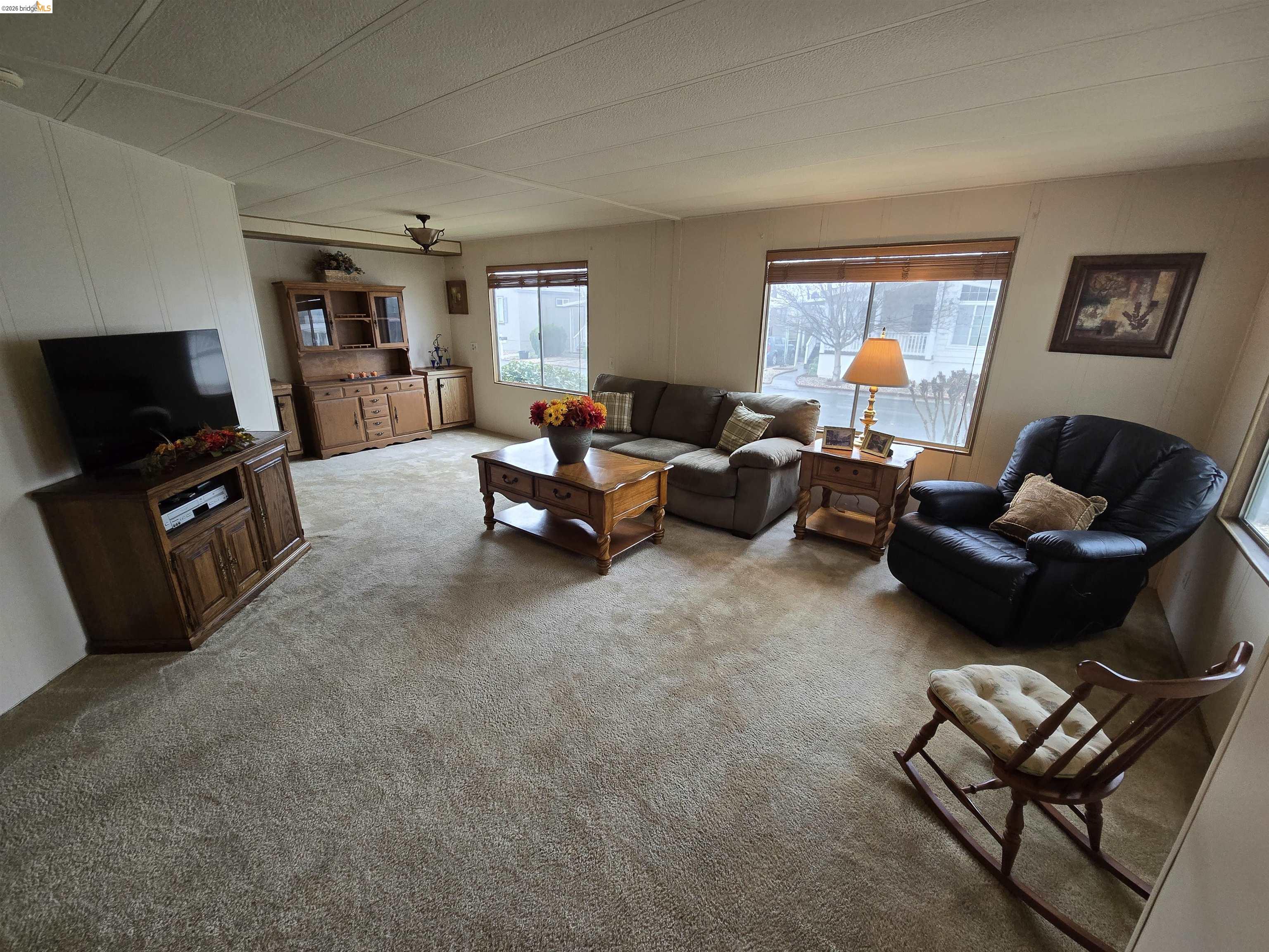 Detail Gallery Image 2 of 12 For 131 Banyon Dr, Pittsburg,  CA 94565 - 2 Beds | 2 Baths