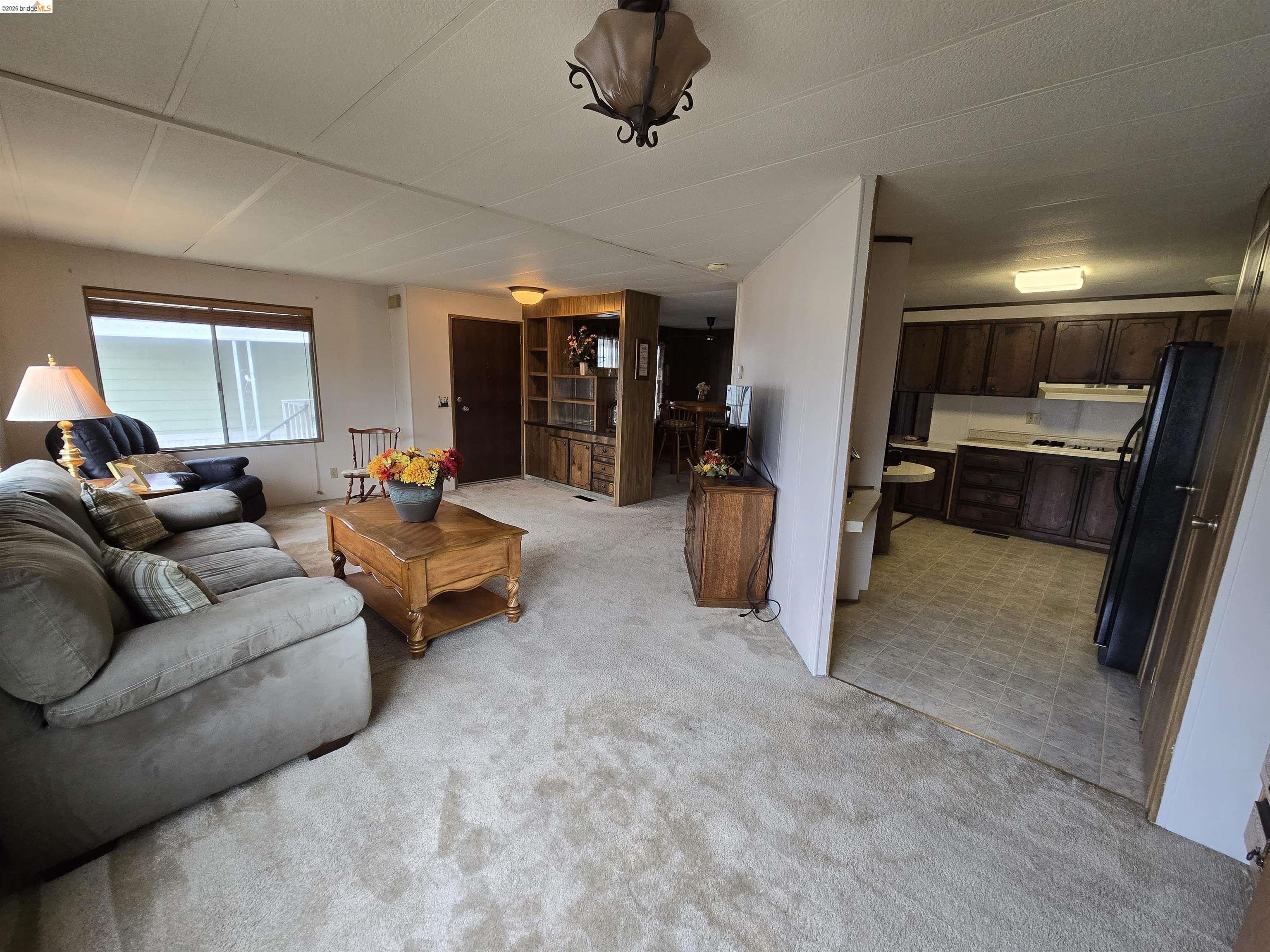 Detail Gallery Image 3 of 12 For 131 Banyon Dr, Pittsburg,  CA 94565 - 2 Beds | 2 Baths