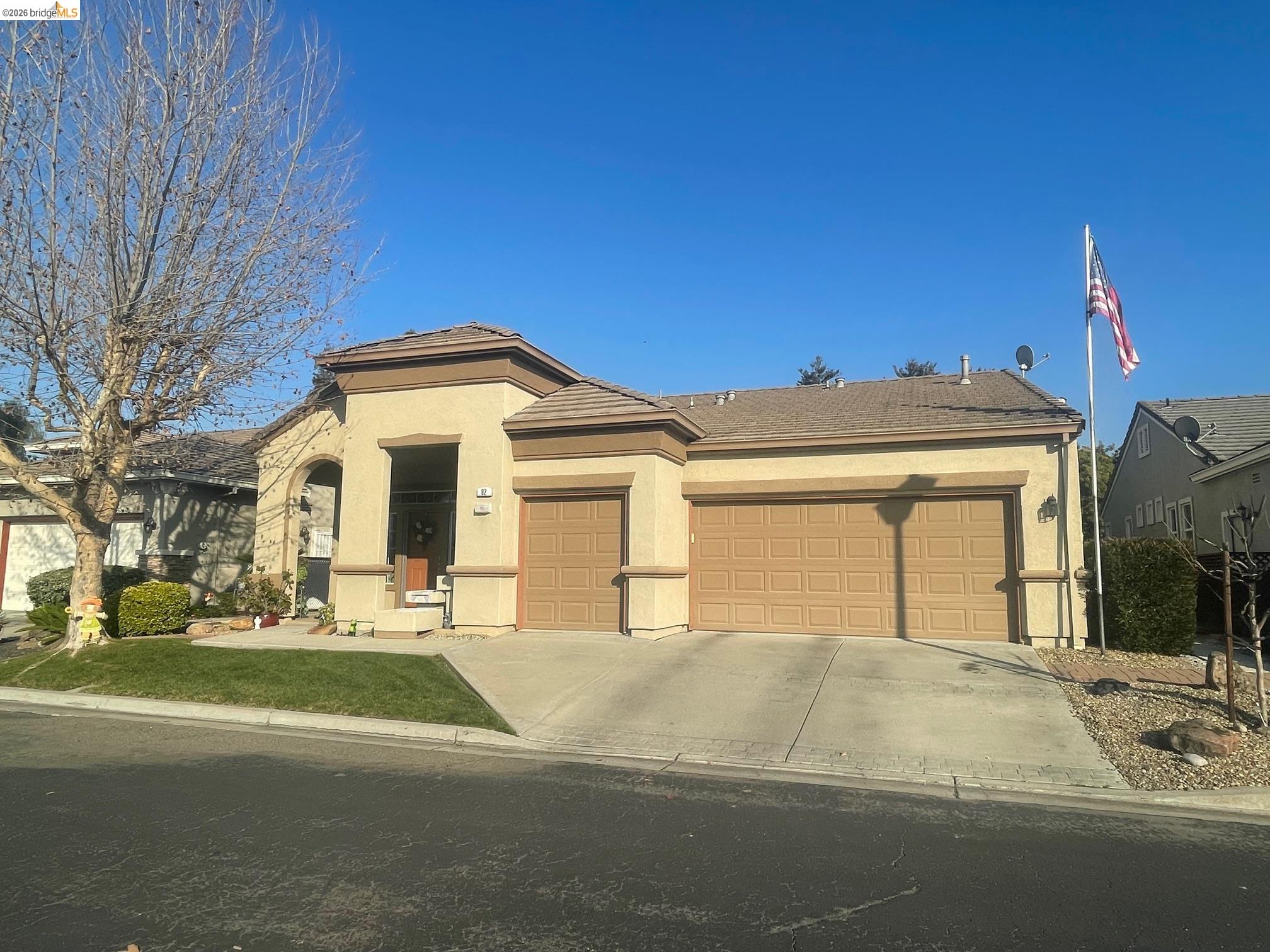 Front Image Thumbnail for EB41124364