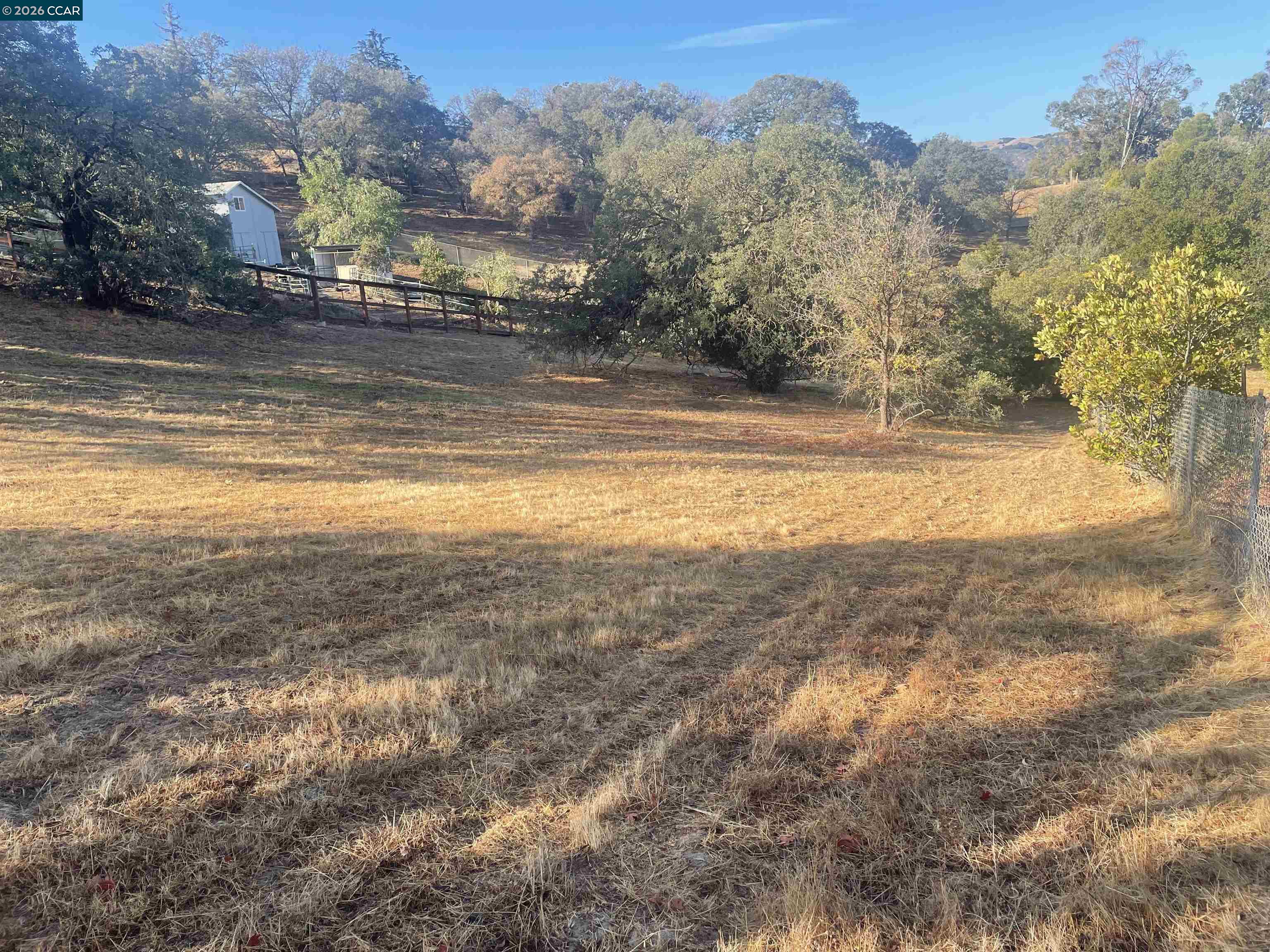 Detail Gallery Image 2 of 7 For 35 Hilltop Rd, Martinez,  CA 94553 - – Beds | – Baths