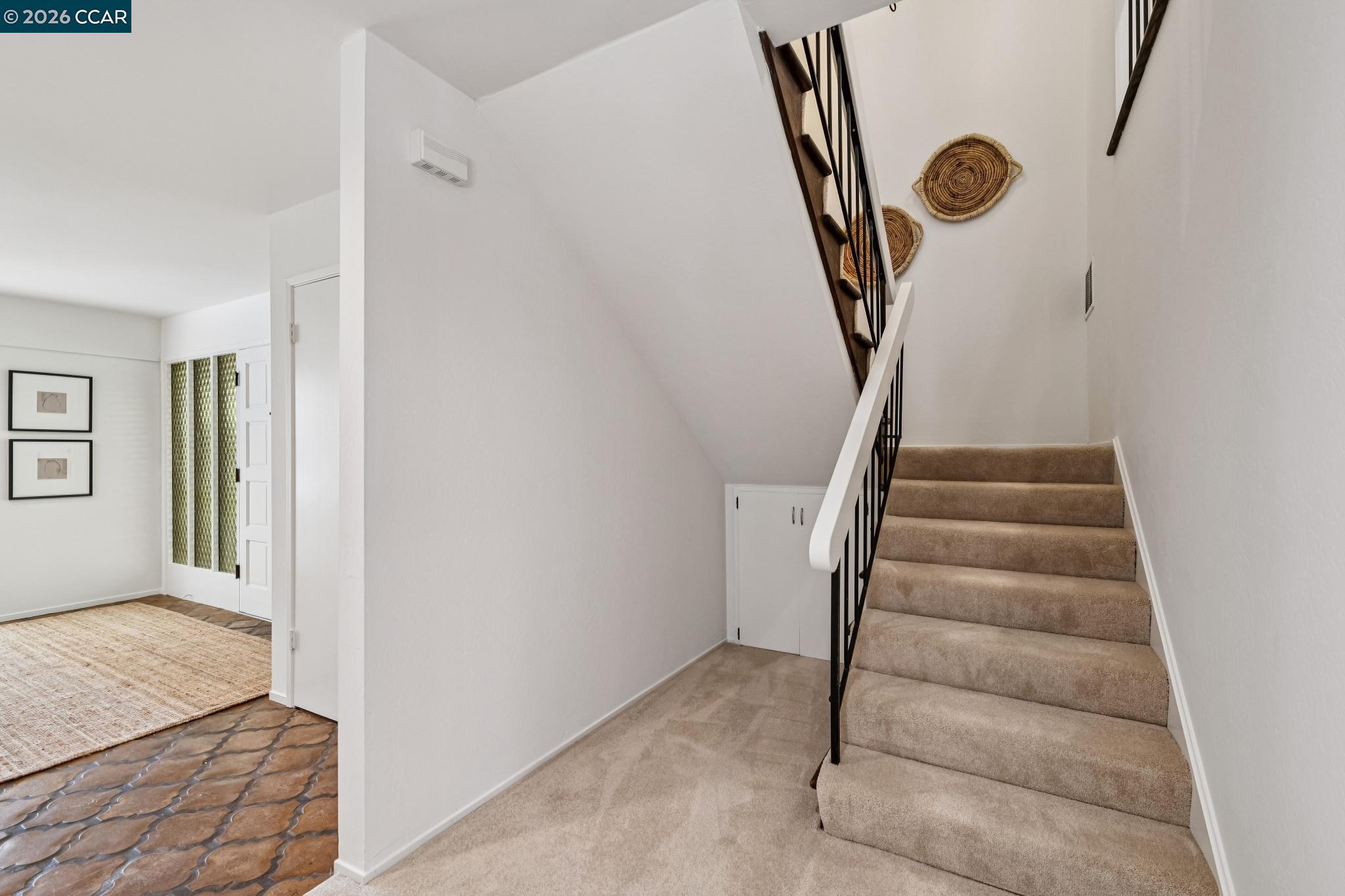 Detail Gallery Image 29 of 47 For 475 Dalewood Dr, Orinda,  CA 94563 - 5 Beds | 3/1 Baths