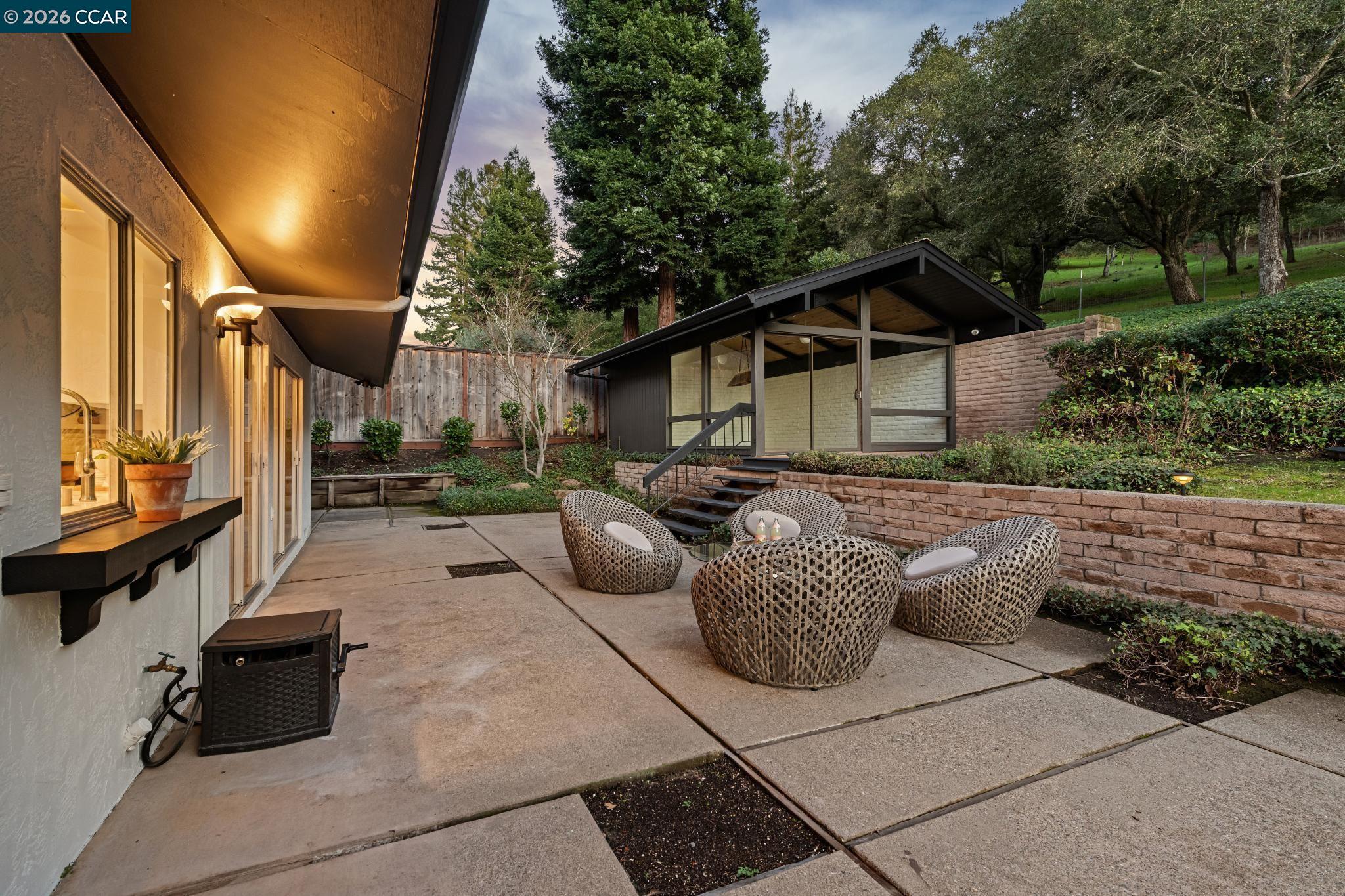 Detail Gallery Image 39 of 47 For 475 Dalewood Dr, Orinda,  CA 94563 - 5 Beds | 3/1 Baths