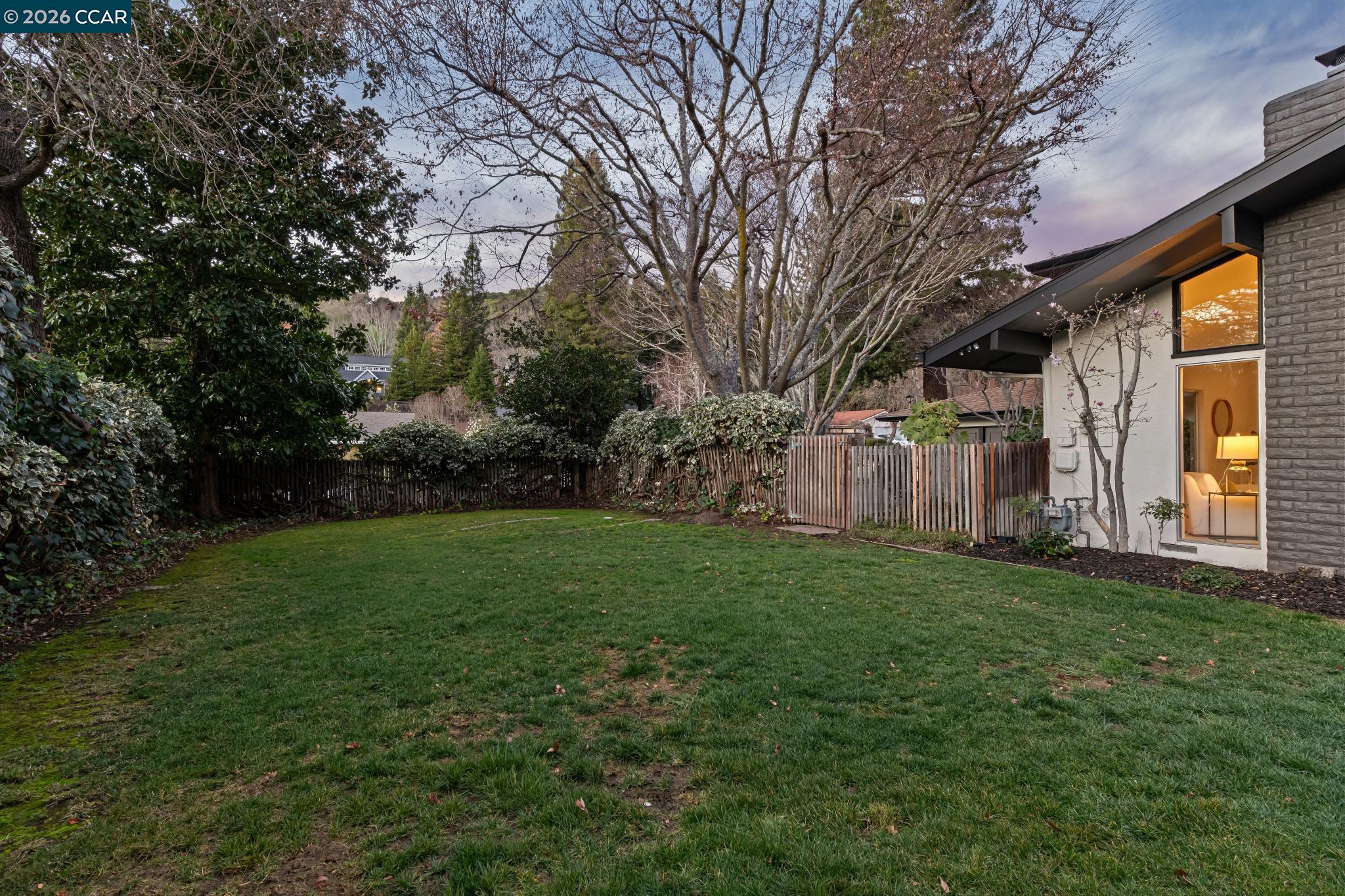 Detail Gallery Image 44 of 47 For 475 Dalewood Dr, Orinda,  CA 94563 - 5 Beds | 3/1 Baths