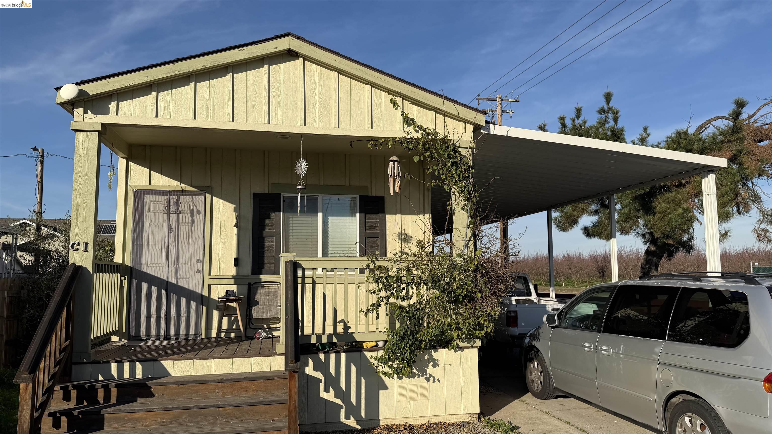 Front Image Thumbnail for EB41124370