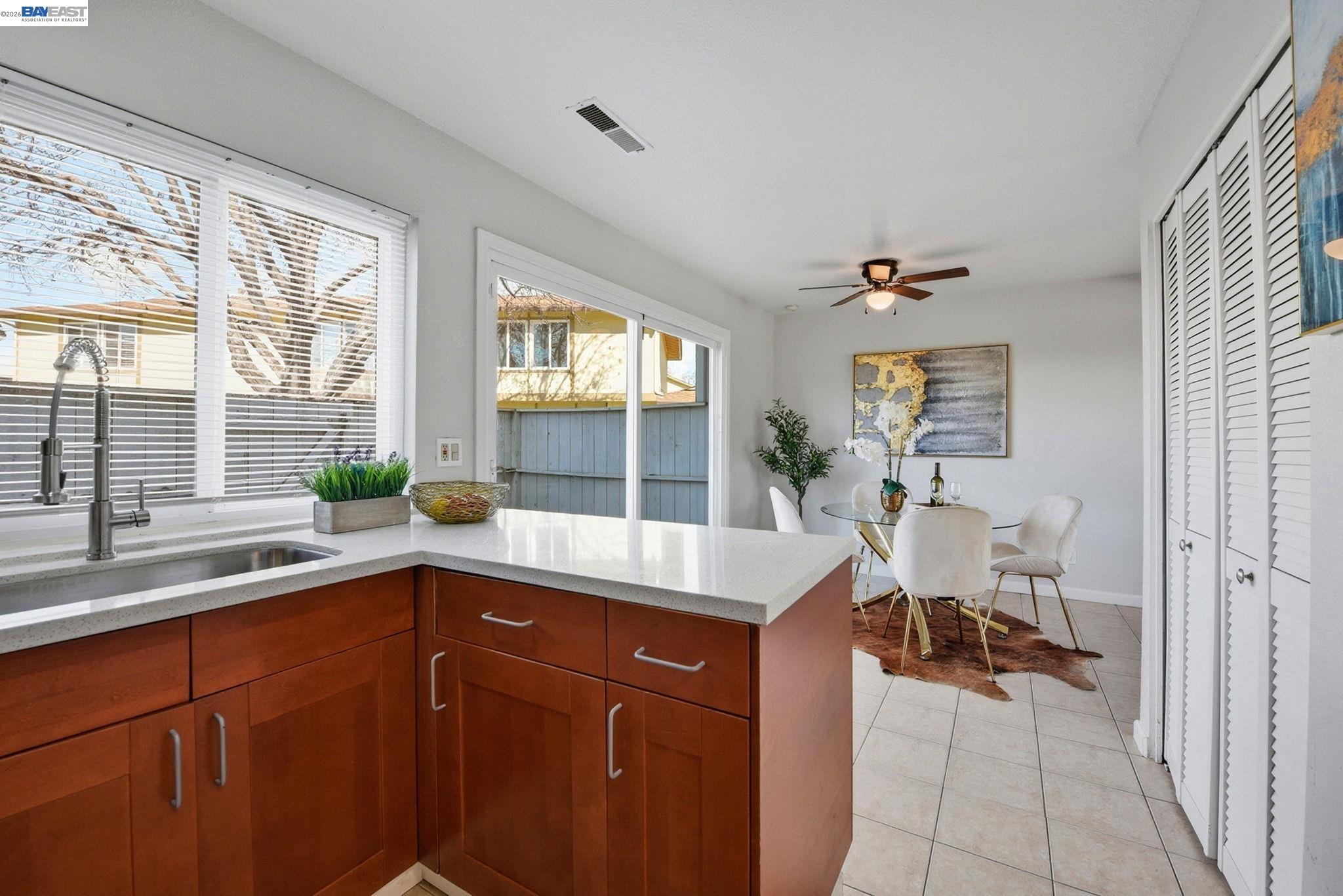 Detail Gallery Image 13 of 39 For 34597 Bluestone Cmn, Fremont,  CA 94555 - 3 Beds | 1/1 Baths