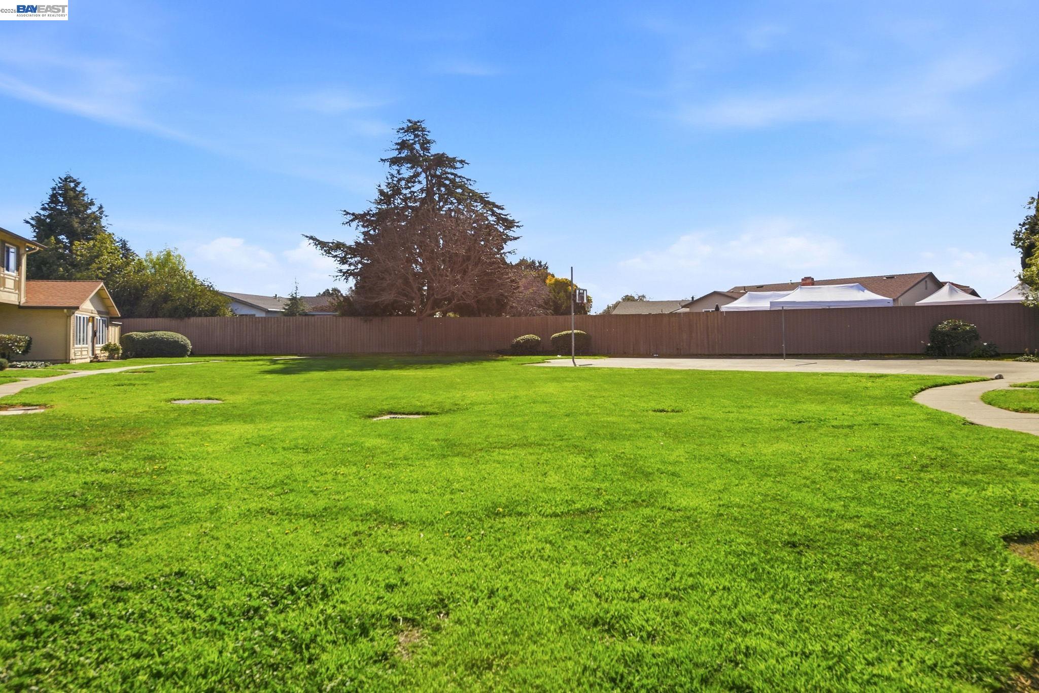 Detail Gallery Image 35 of 39 For 34597 Bluestone Cmn, Fremont,  CA 94555 - 3 Beds | 1/1 Baths