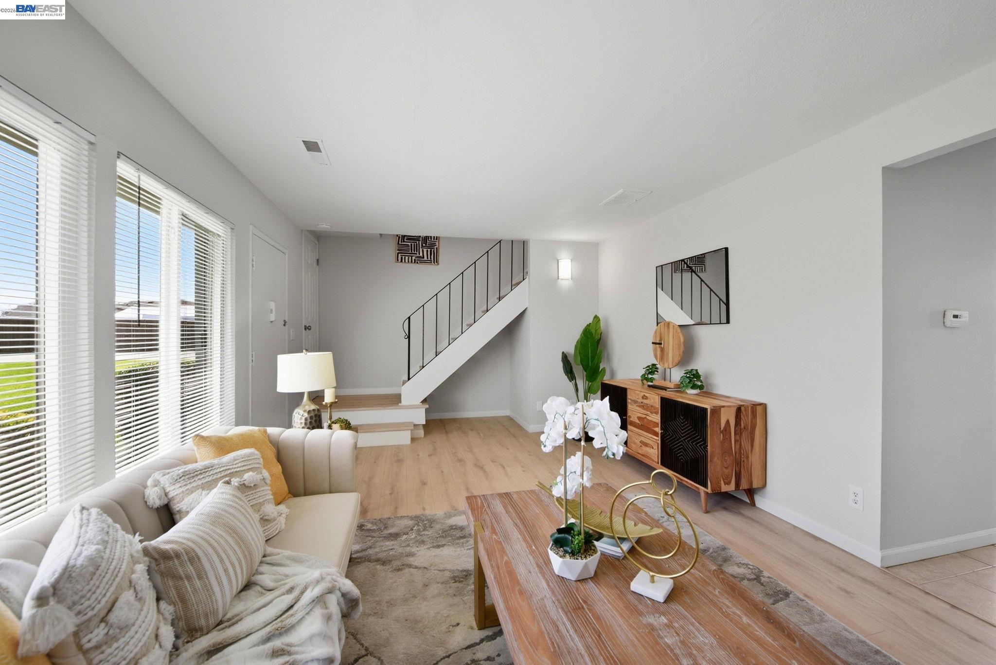 Detail Gallery Image 7 of 39 For 34597 Bluestone Cmn, Fremont,  CA 94555 - 3 Beds | 1/1 Baths