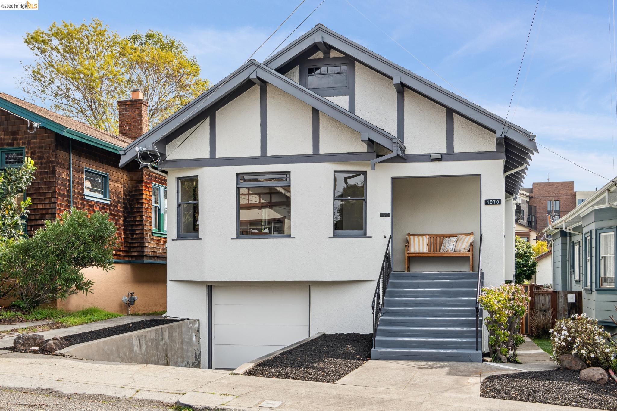 Front Image Thumbnail for EB41124376