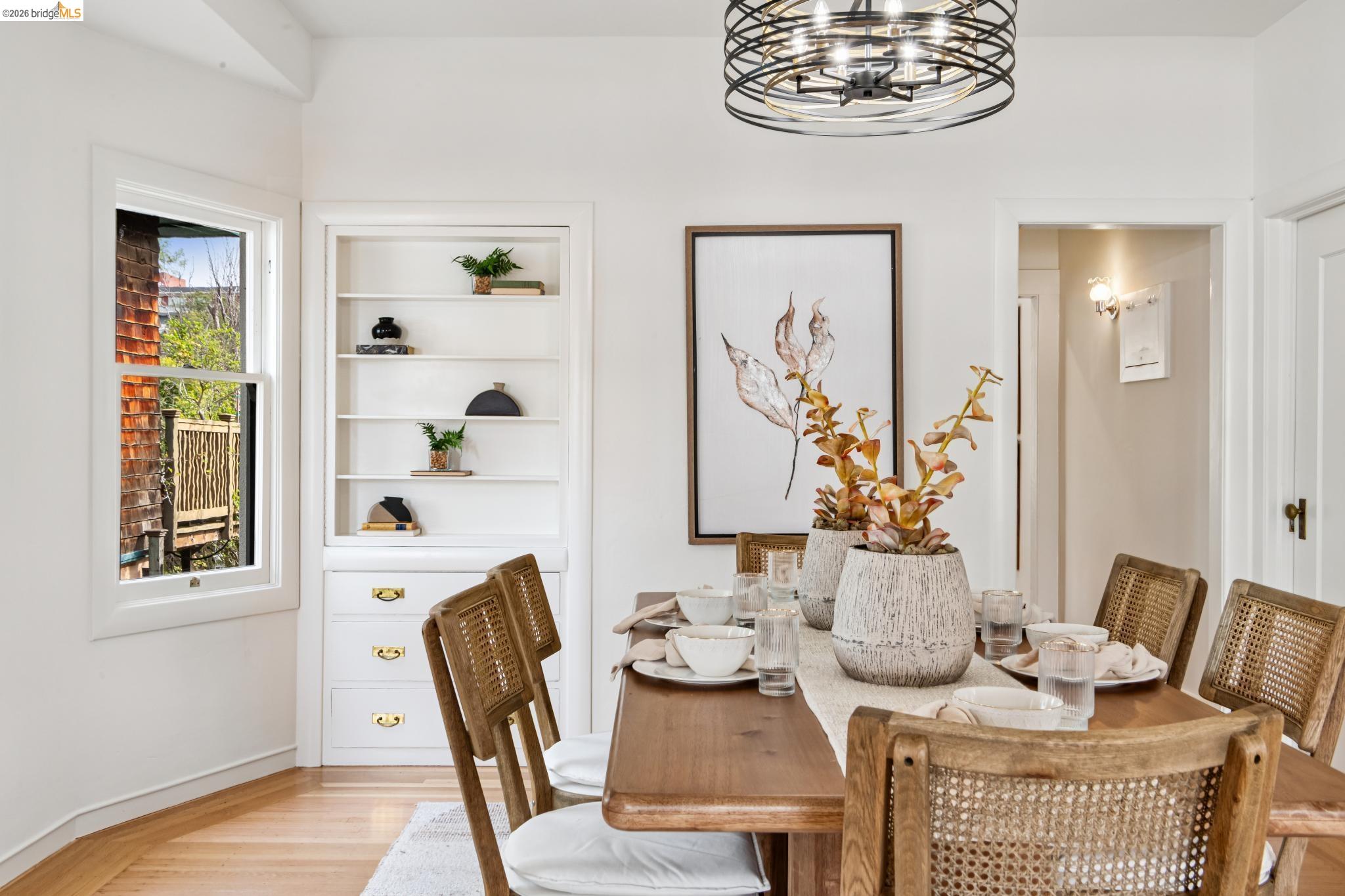 Detail Gallery Image 11 of 35 For 4970 Coronado Avenue, Oakland,  CA 94618 - 2 Beds | 2 Baths