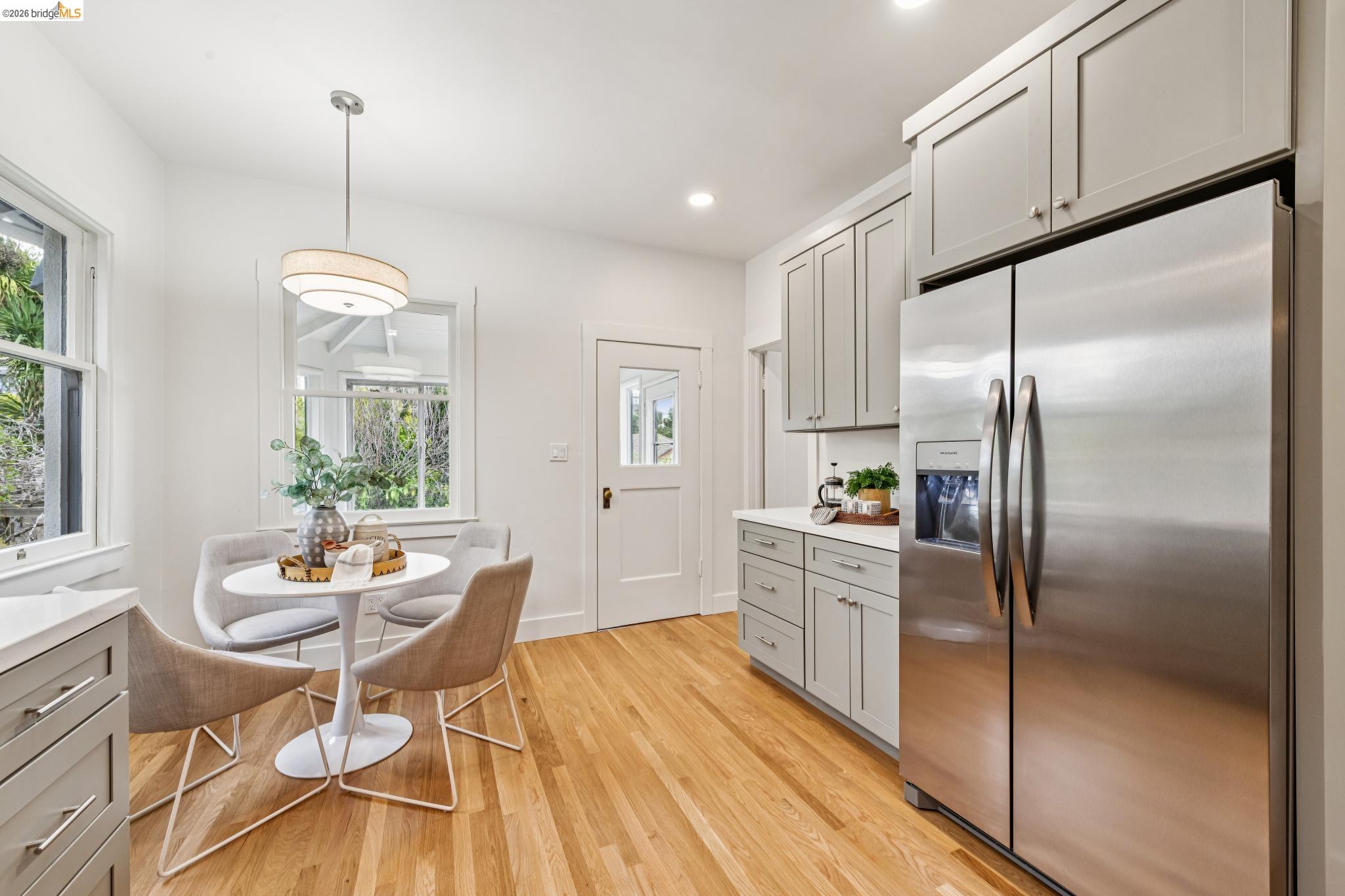 Detail Gallery Image 17 of 35 For 4970 Coronado Avenue, Oakland,  CA 94618 - 2 Beds | 2 Baths