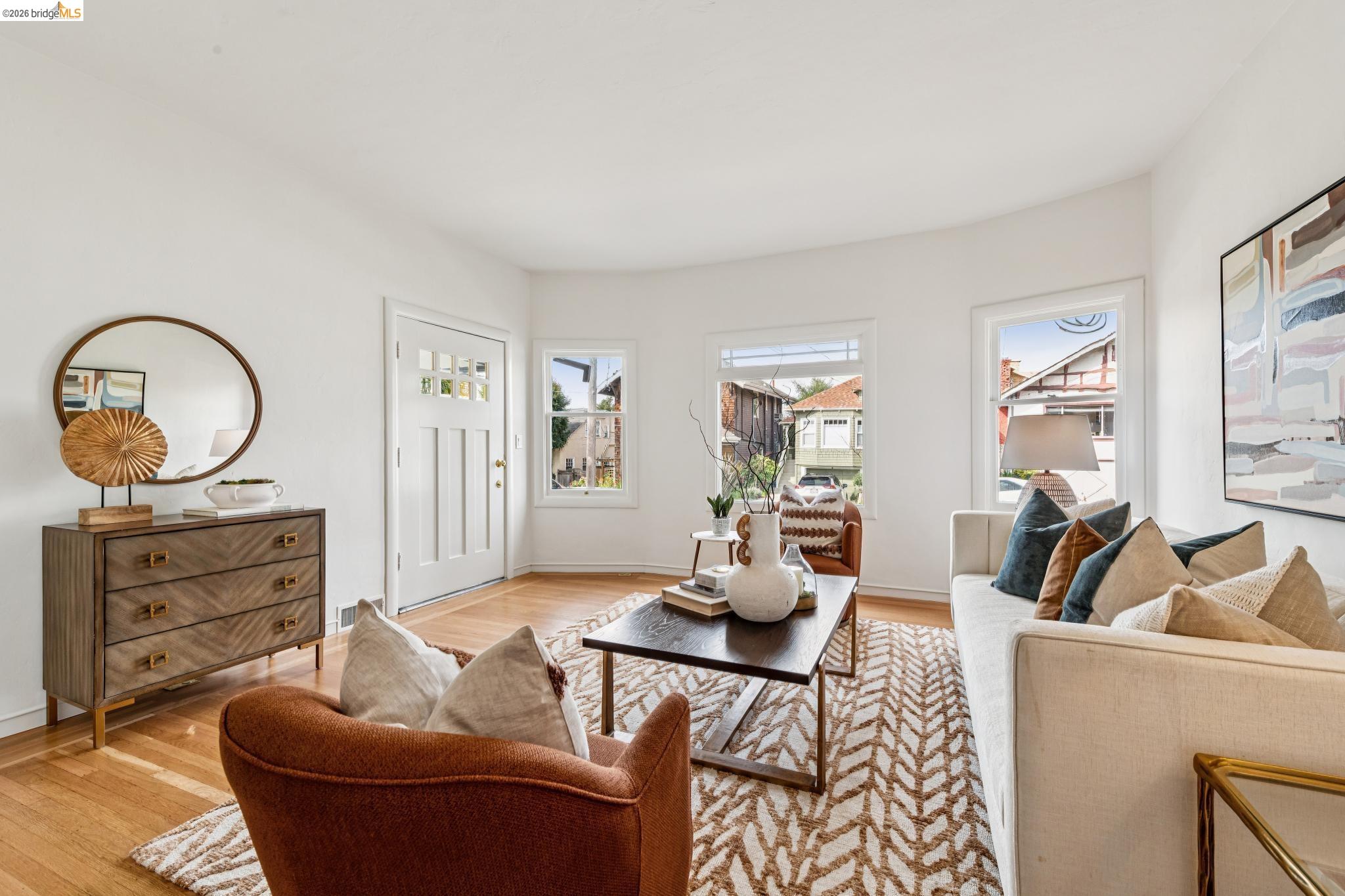 Detail Gallery Image 6 of 35 For 4970 Coronado Avenue, Oakland,  CA 94618 - 2 Beds | 2 Baths