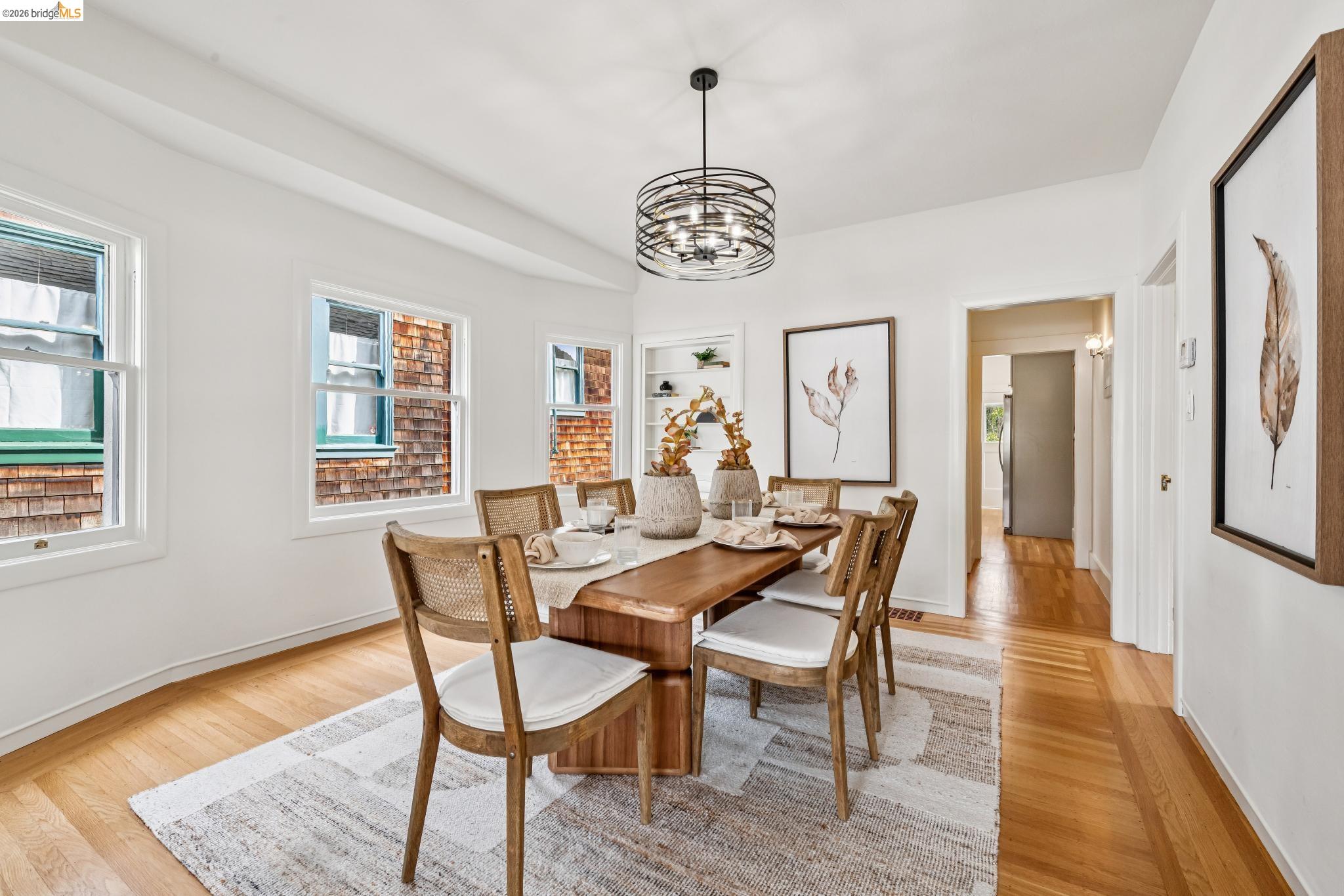 Detail Gallery Image 8 of 35 For 4970 Coronado Avenue, Oakland,  CA 94618 - 2 Beds | 2 Baths